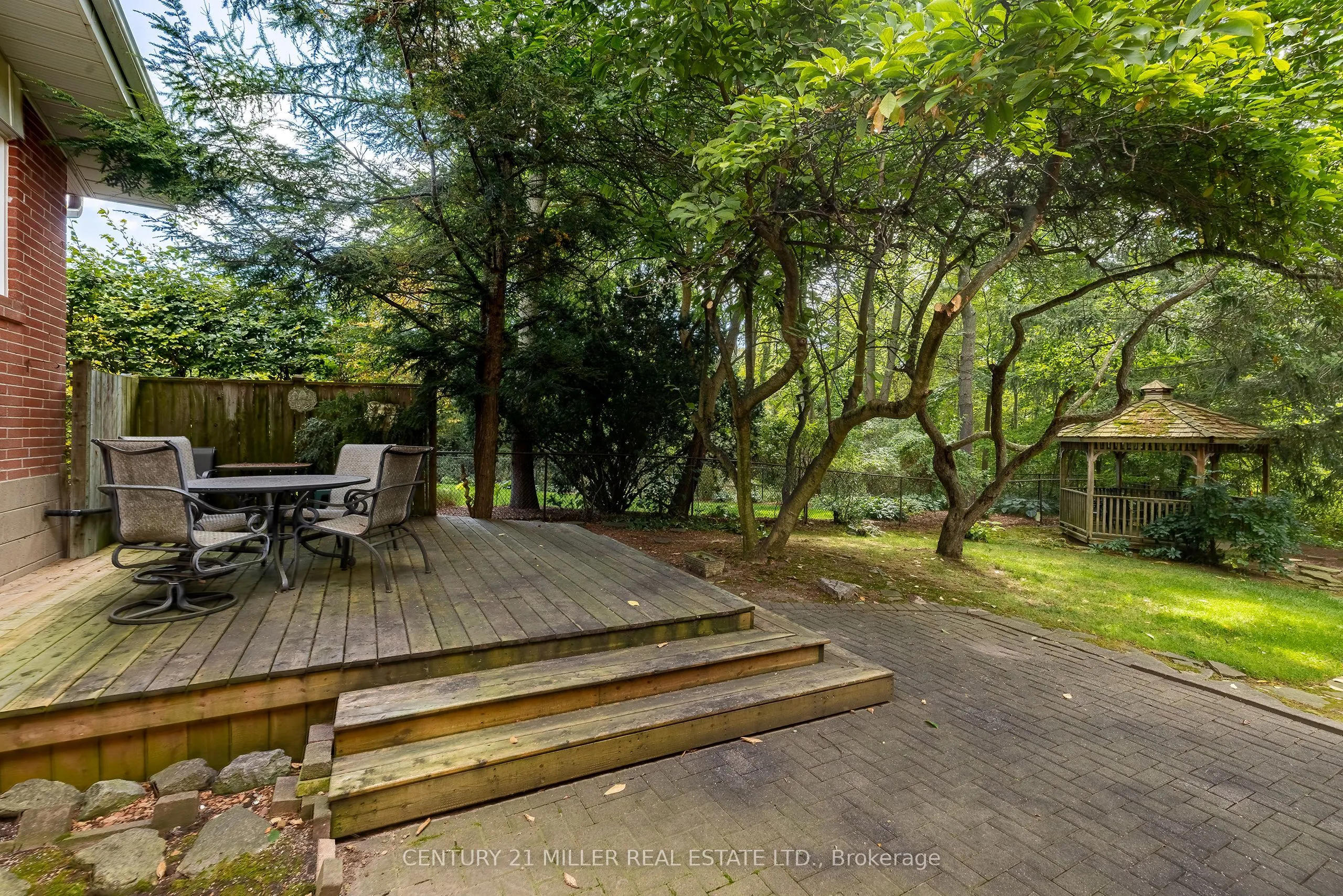 1242 Donlea Crescent
