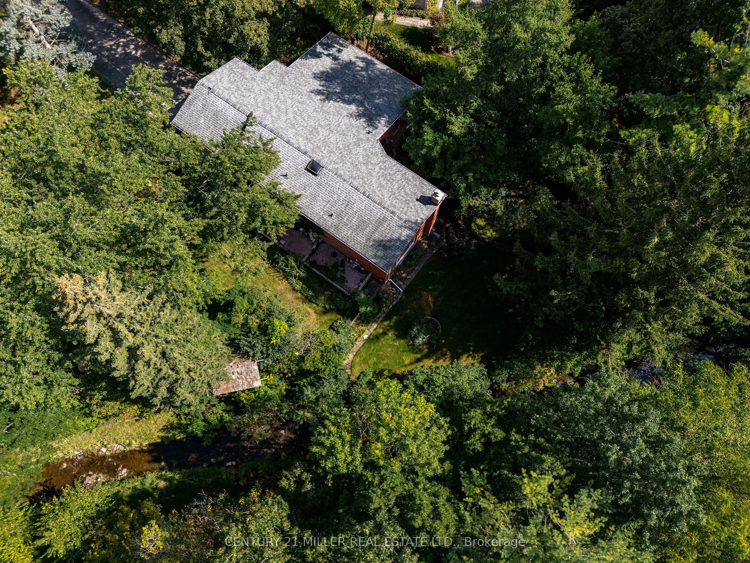 1242 Donlea Crescent