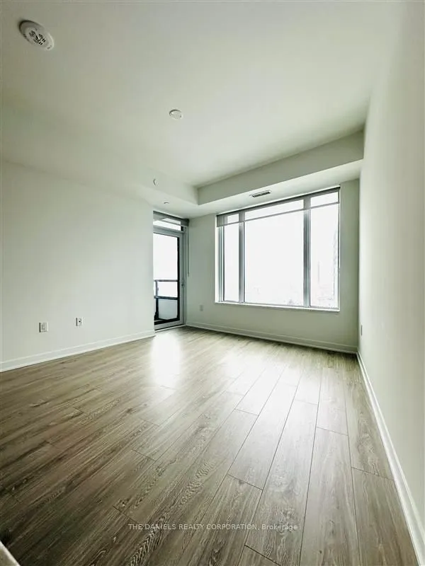 2495 Eglinton Avenue W #913