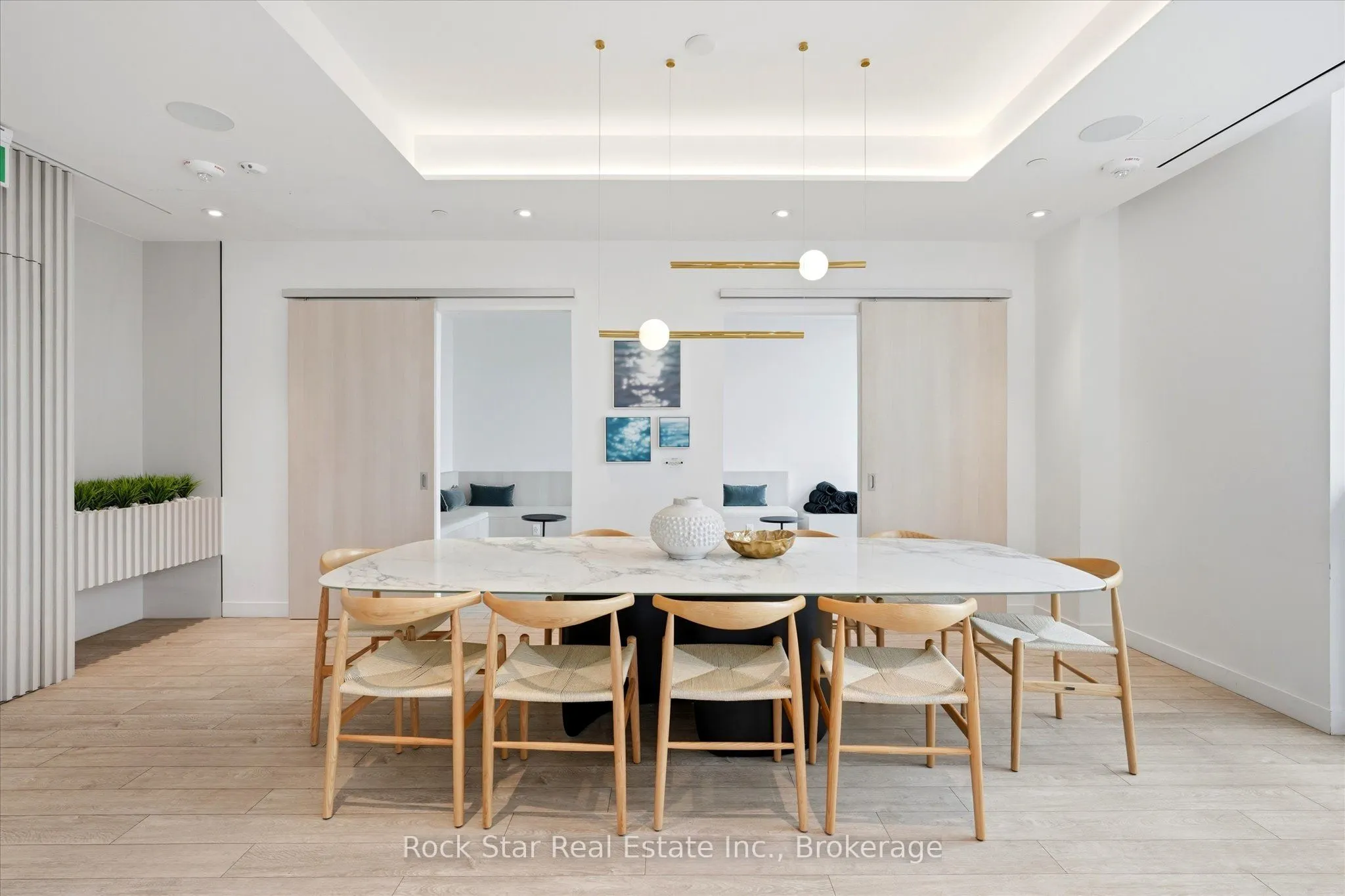 28 Ann Street #209