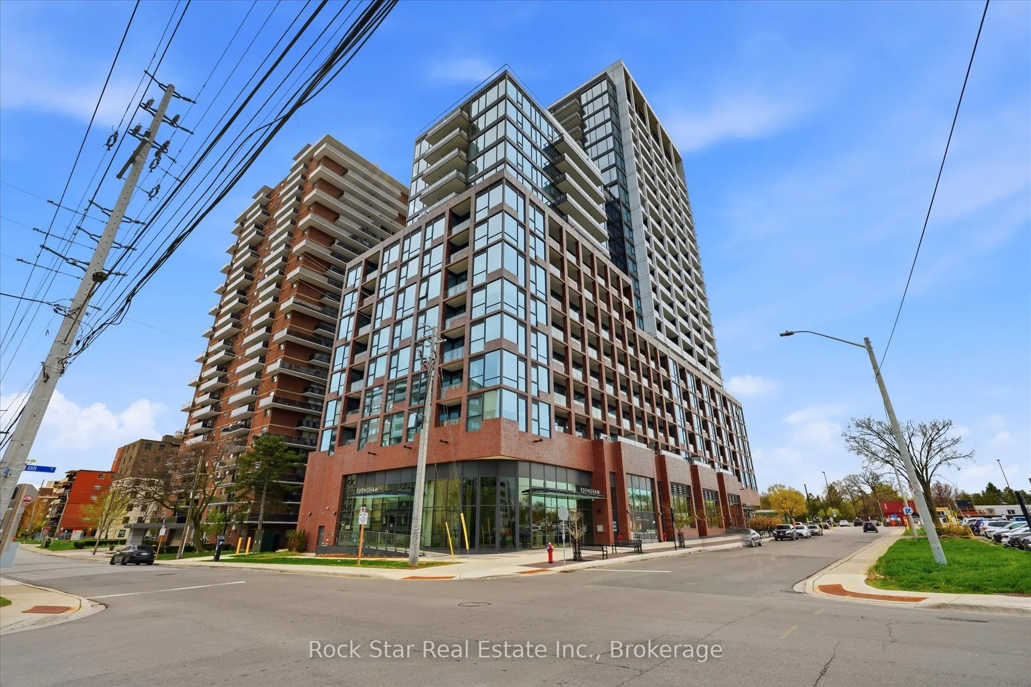 28 Ann Street #209