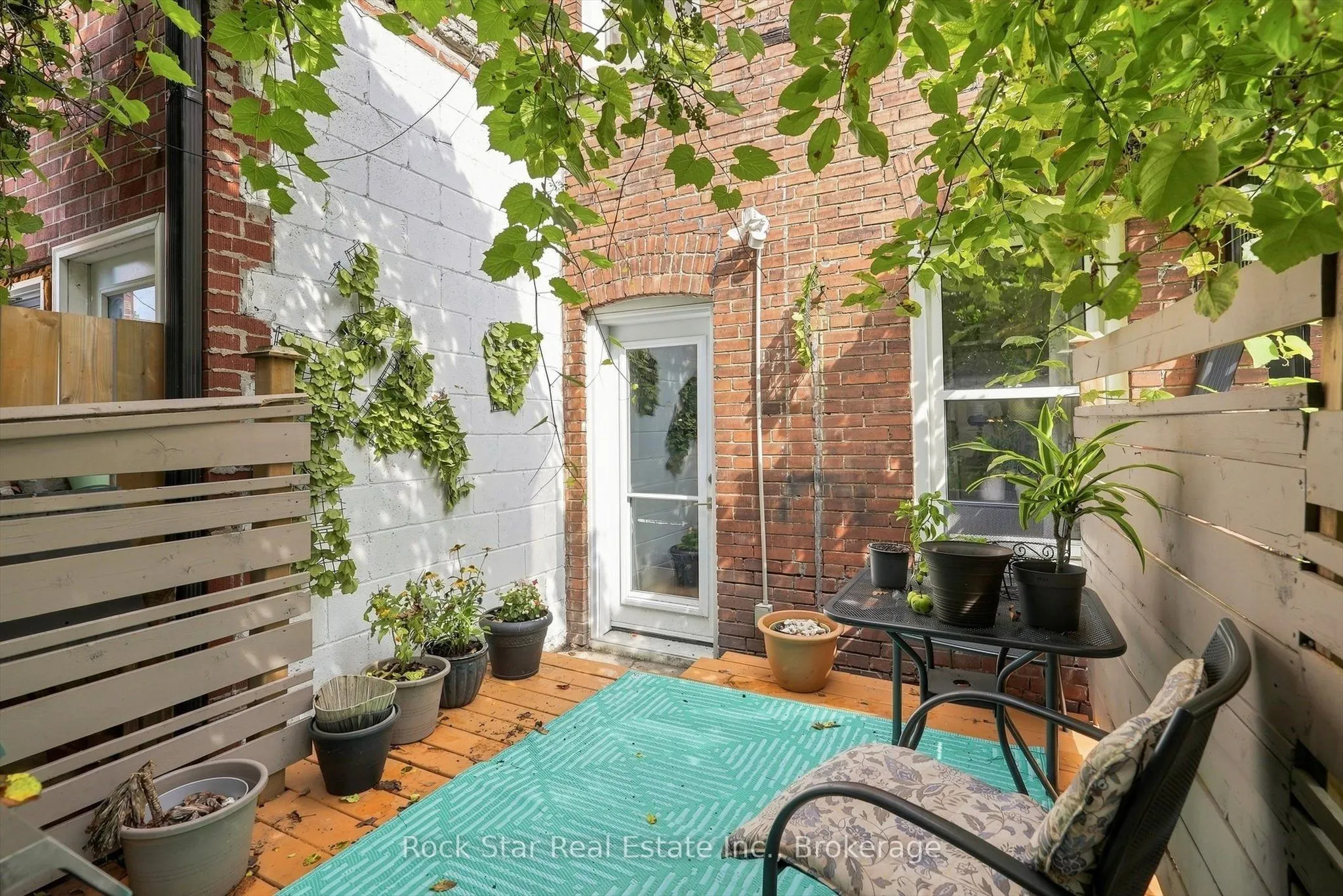 1259 Davenport Road