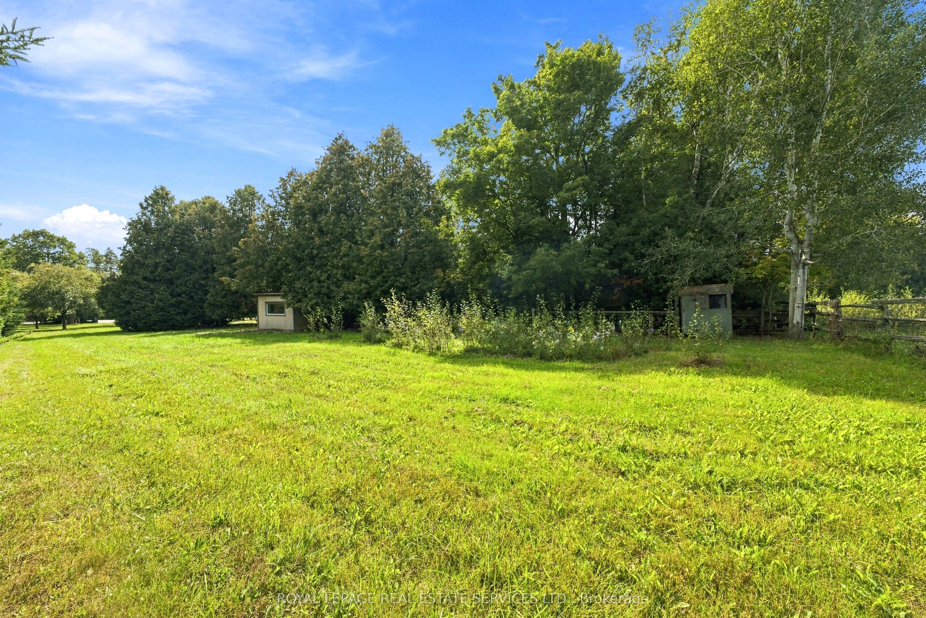 1191 15 Side Road