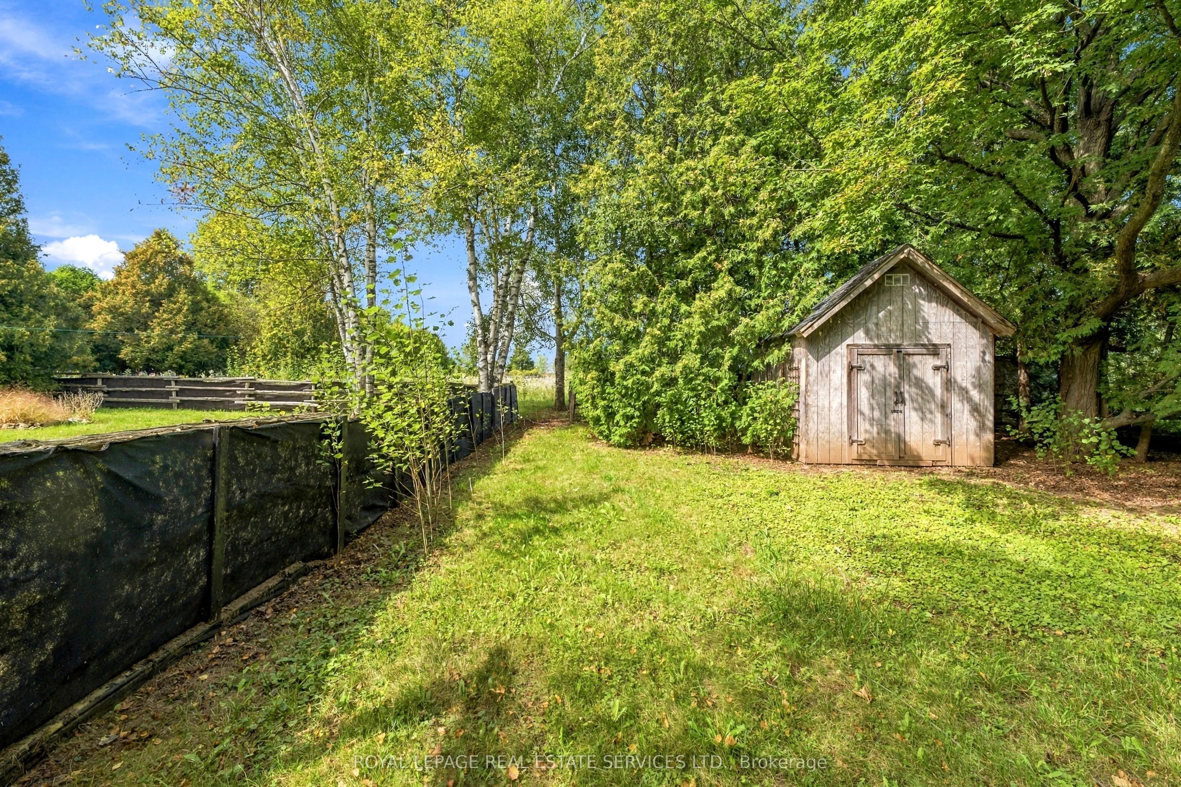 1191 15 Side Road