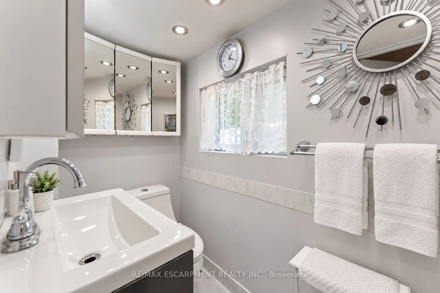 253 Eaglewood Boulevard