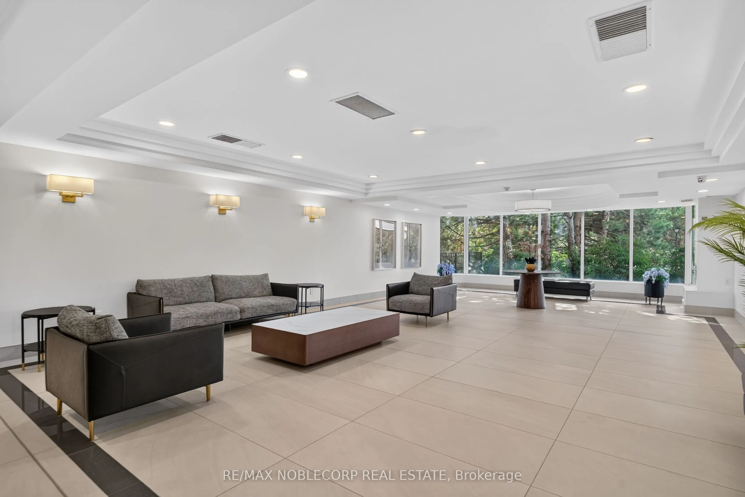 22 Hanover Road #1603