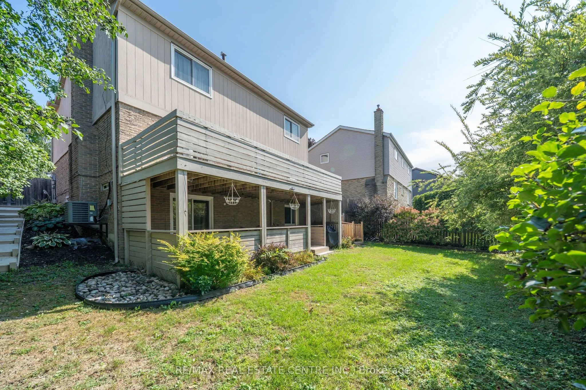 44 Madelaine Crescent