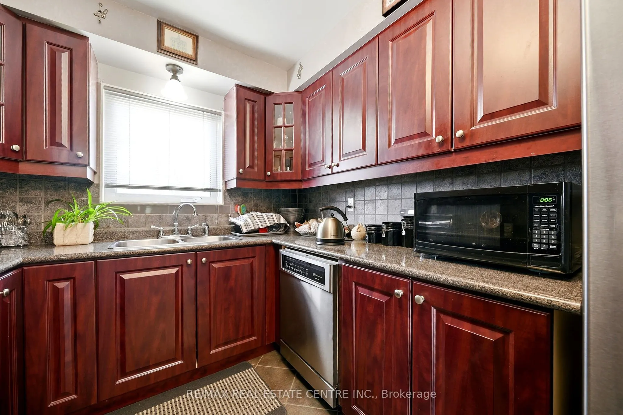 44 Madelaine Crescent