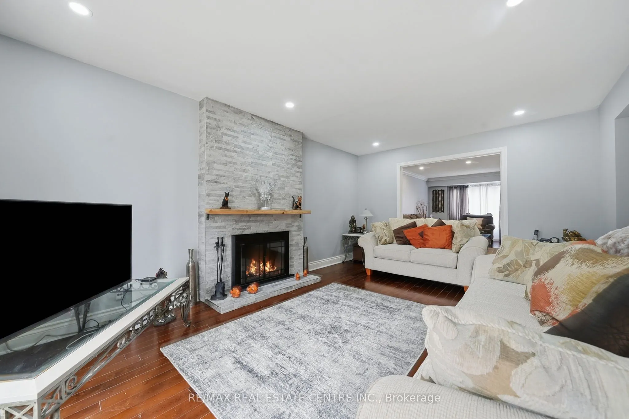 44 Madelaine Crescent