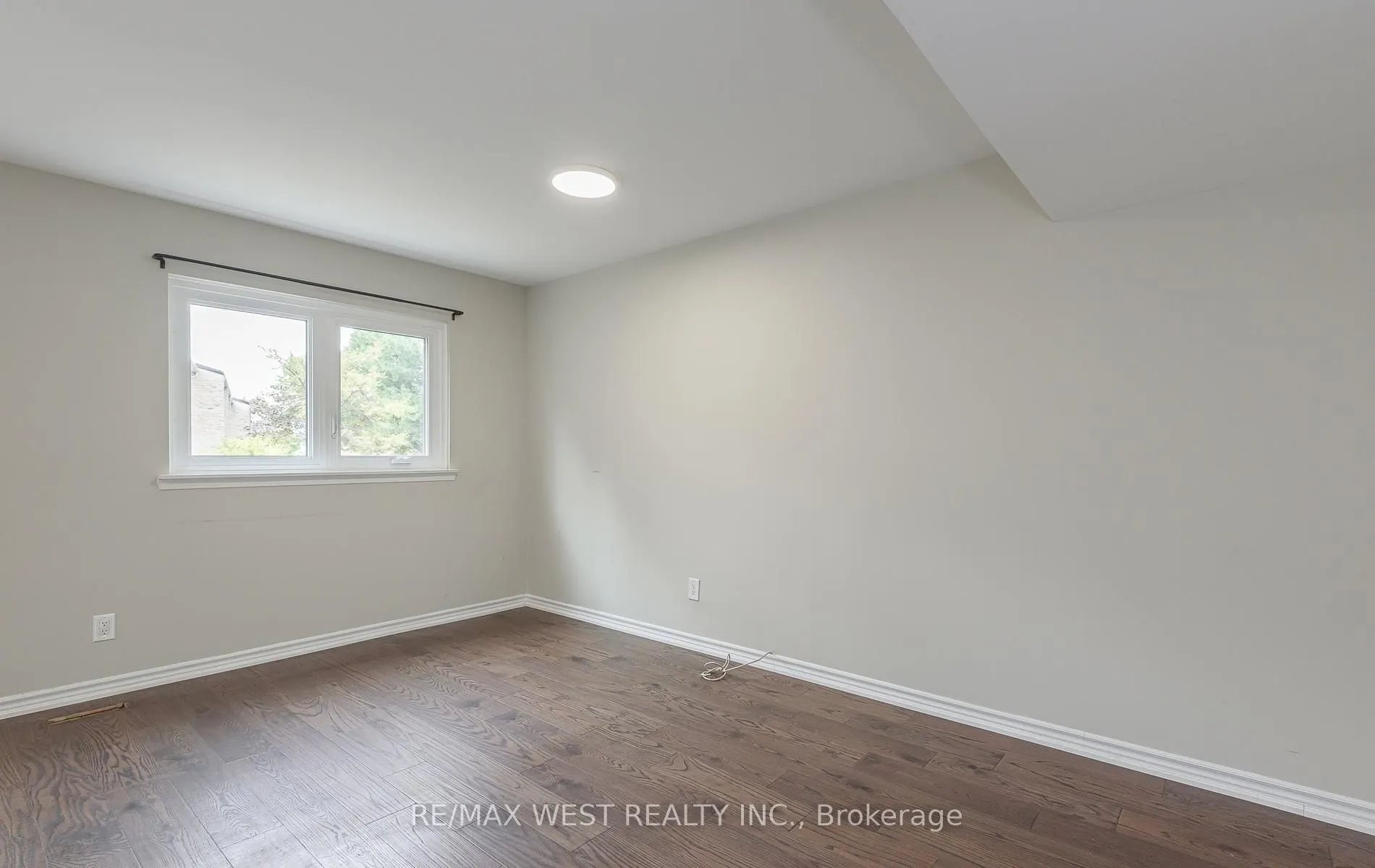 900 Central Park Drive #104