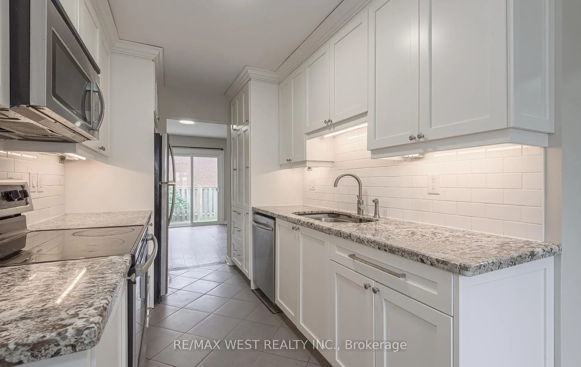 900 Central Park Drive #104