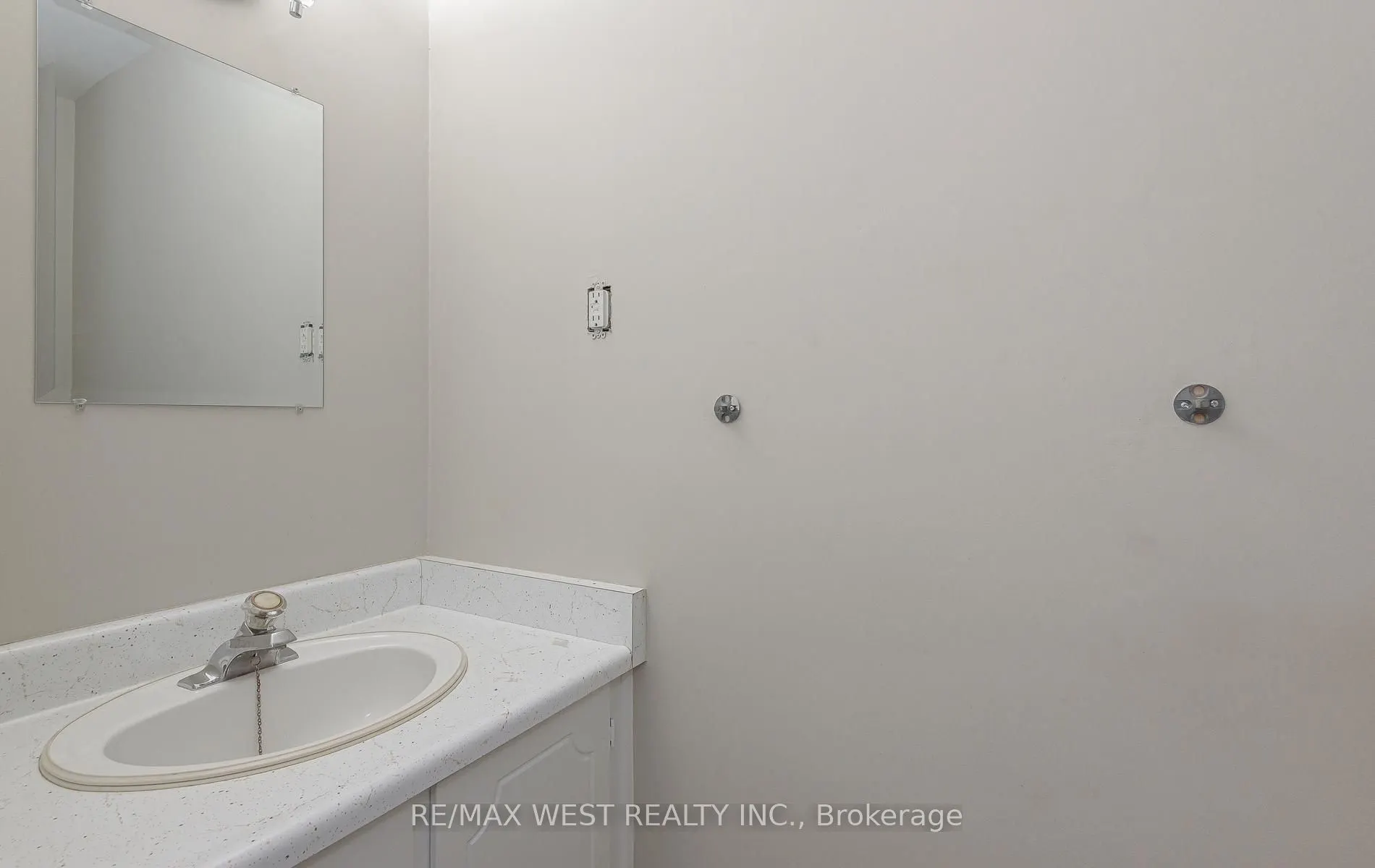 900 Central Park Drive #104
