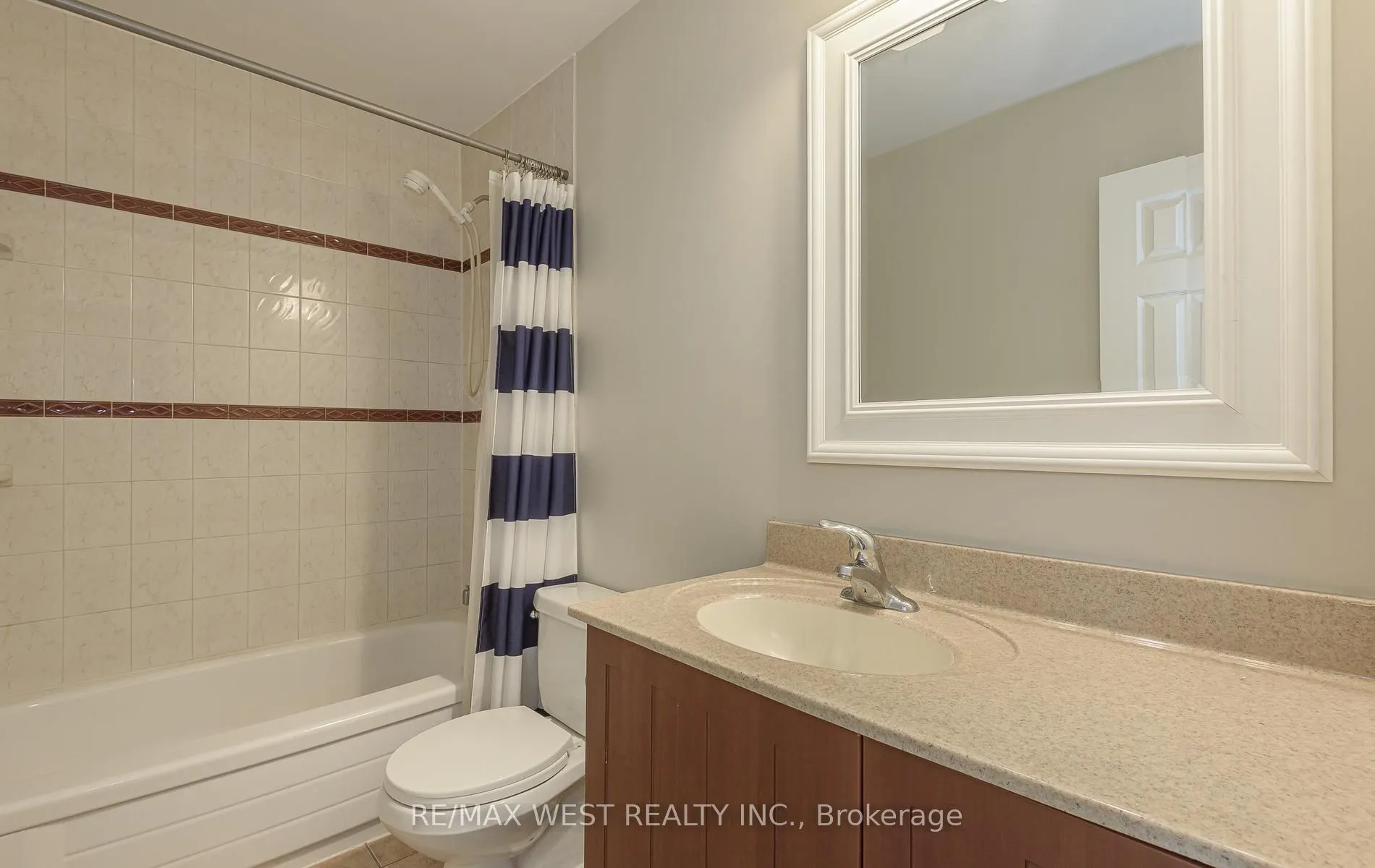 900 Central Park Drive #104