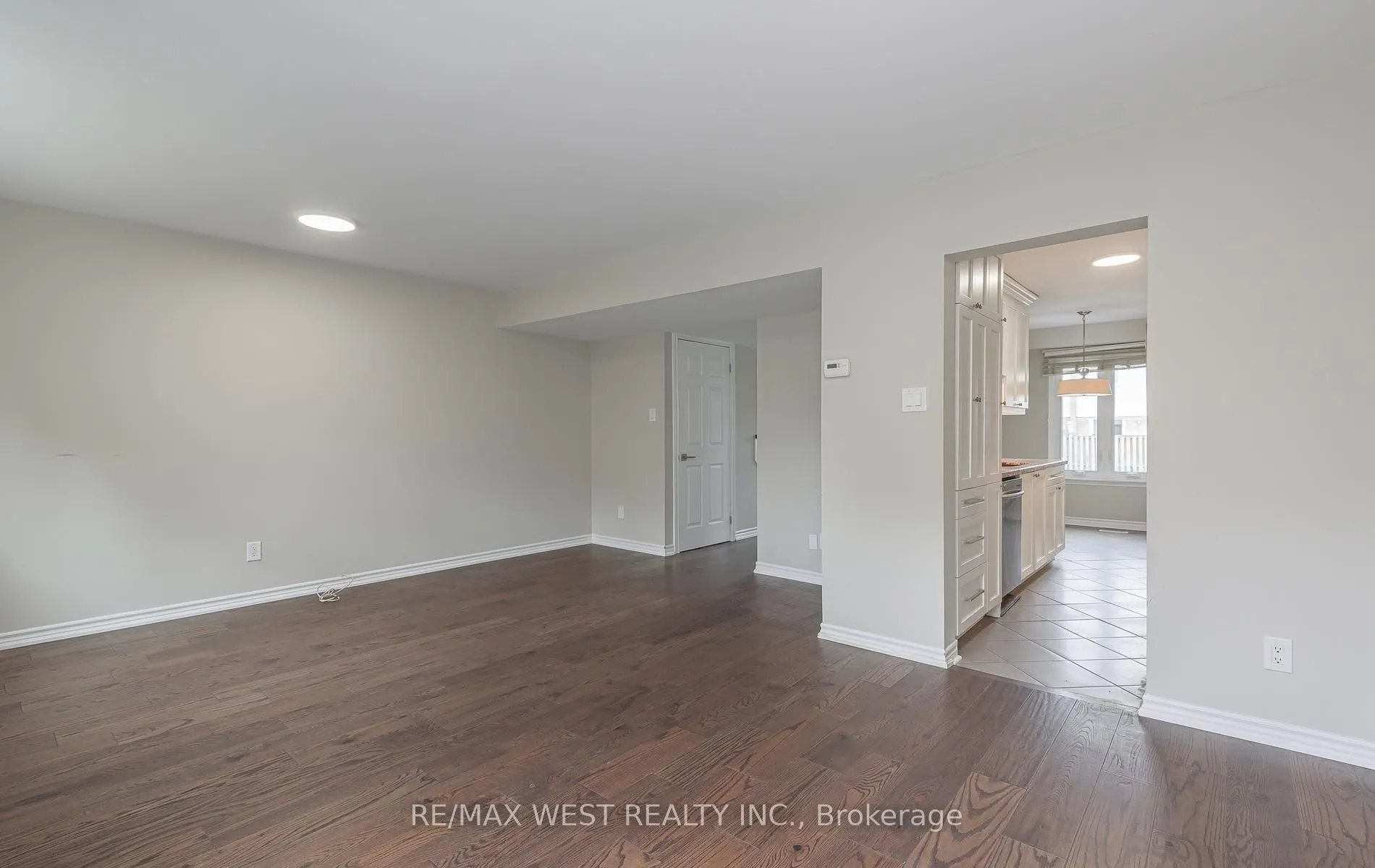 900 Central Park Drive #104