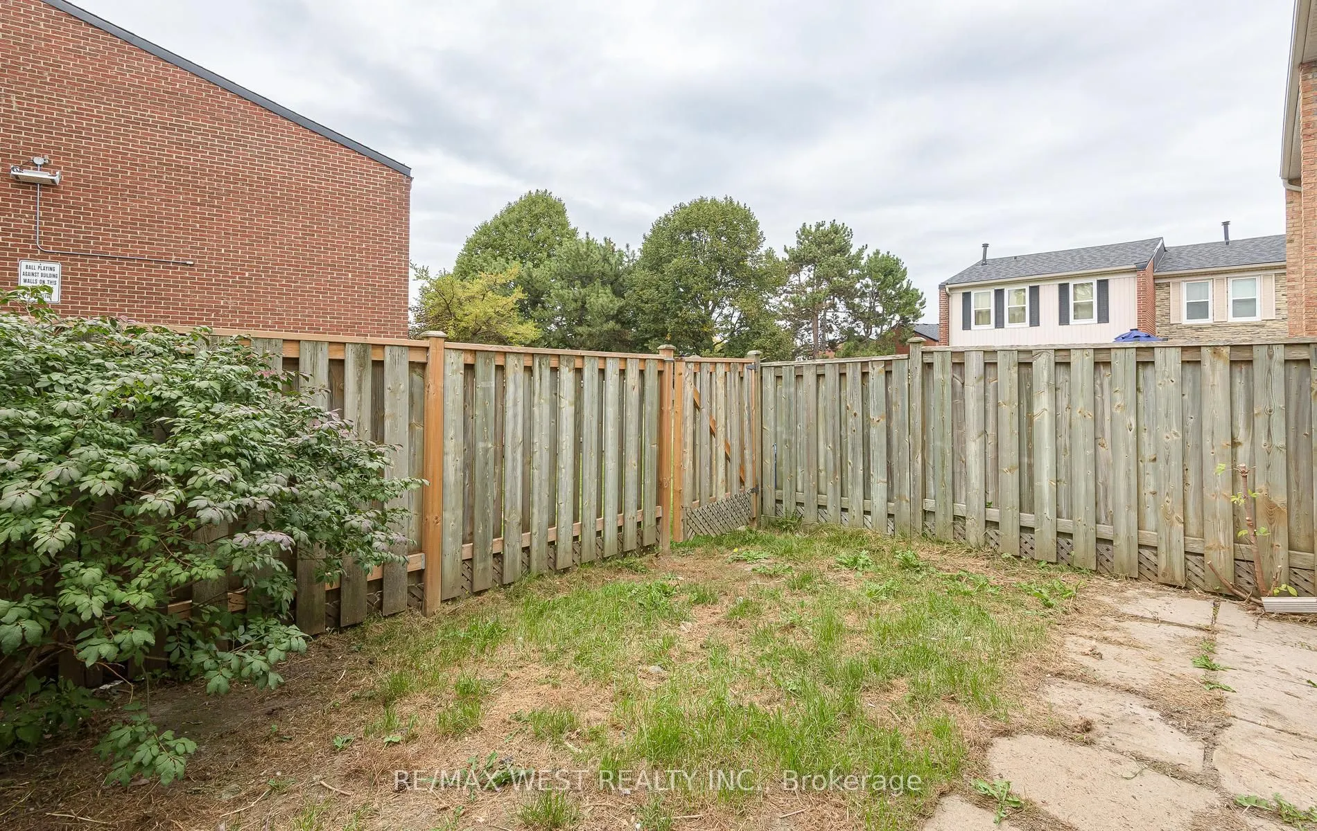 900 Central Park Drive #104