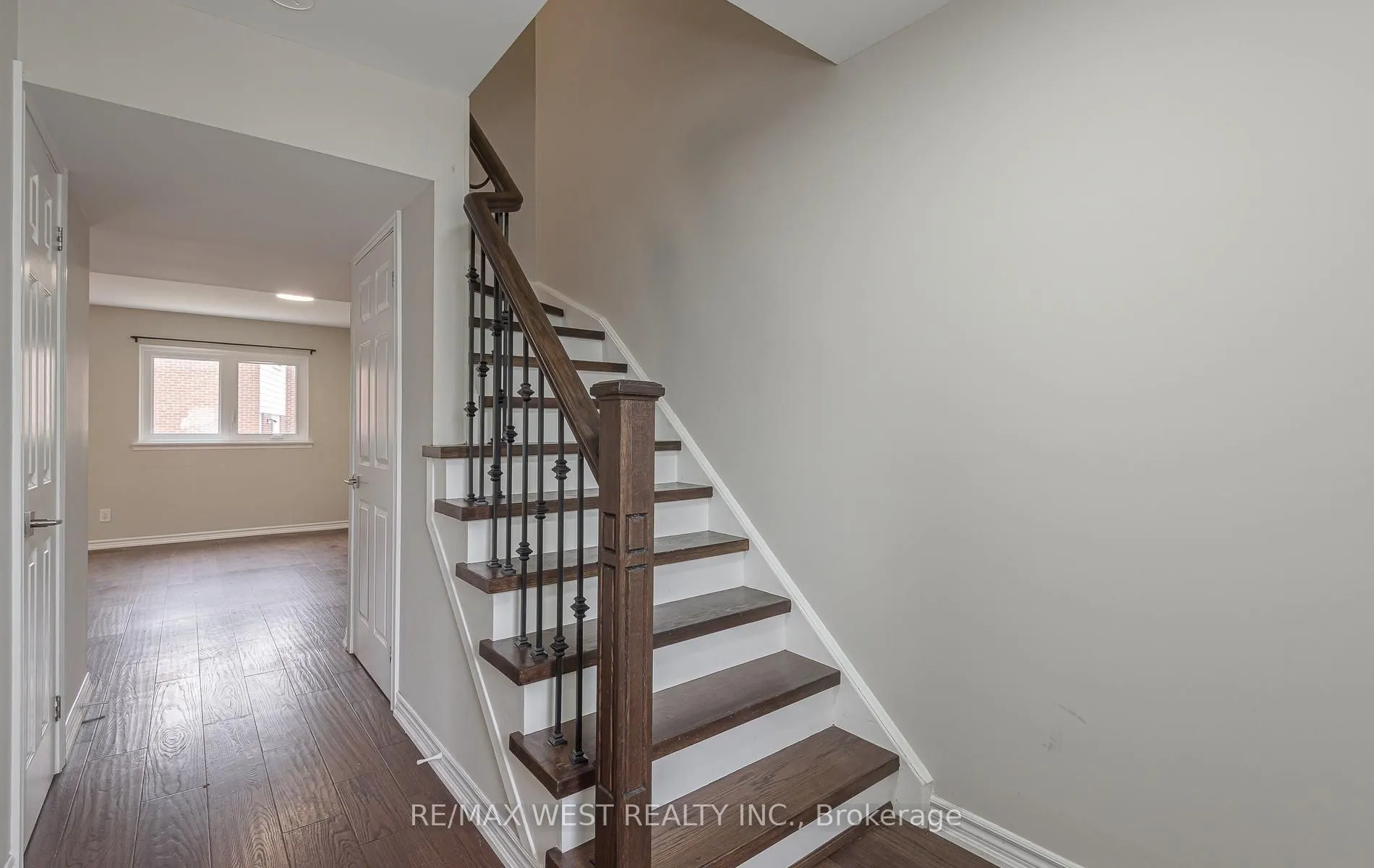 900 Central Park Drive #104