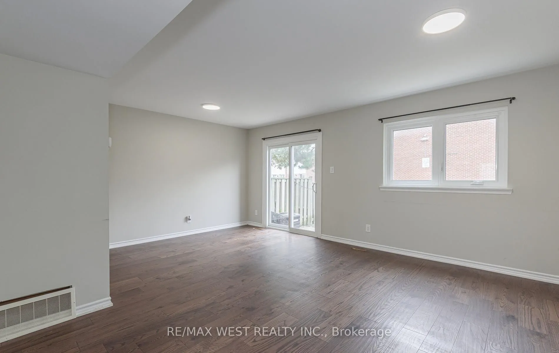 900 Central Park Drive #104