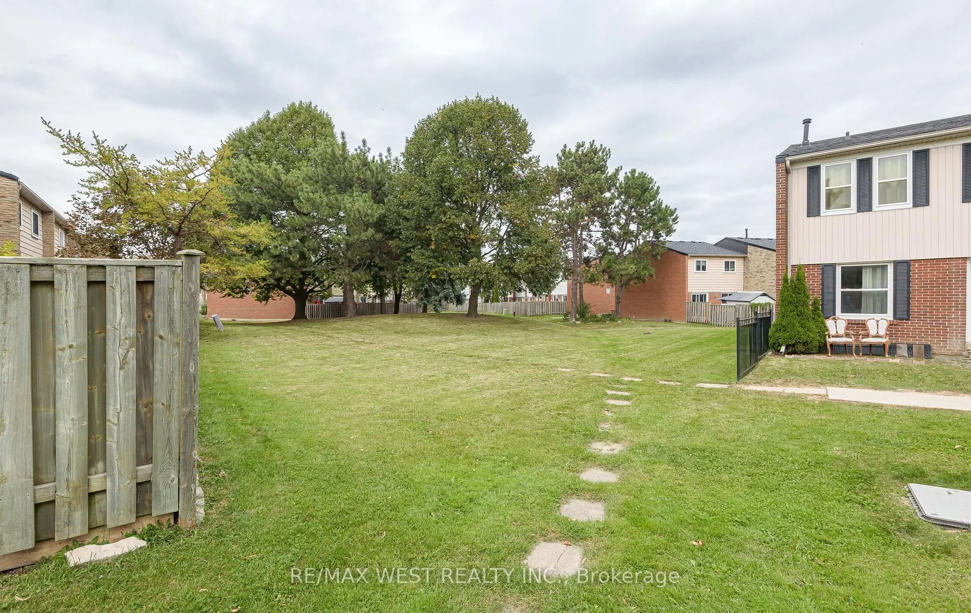 900 Central Park Drive #104