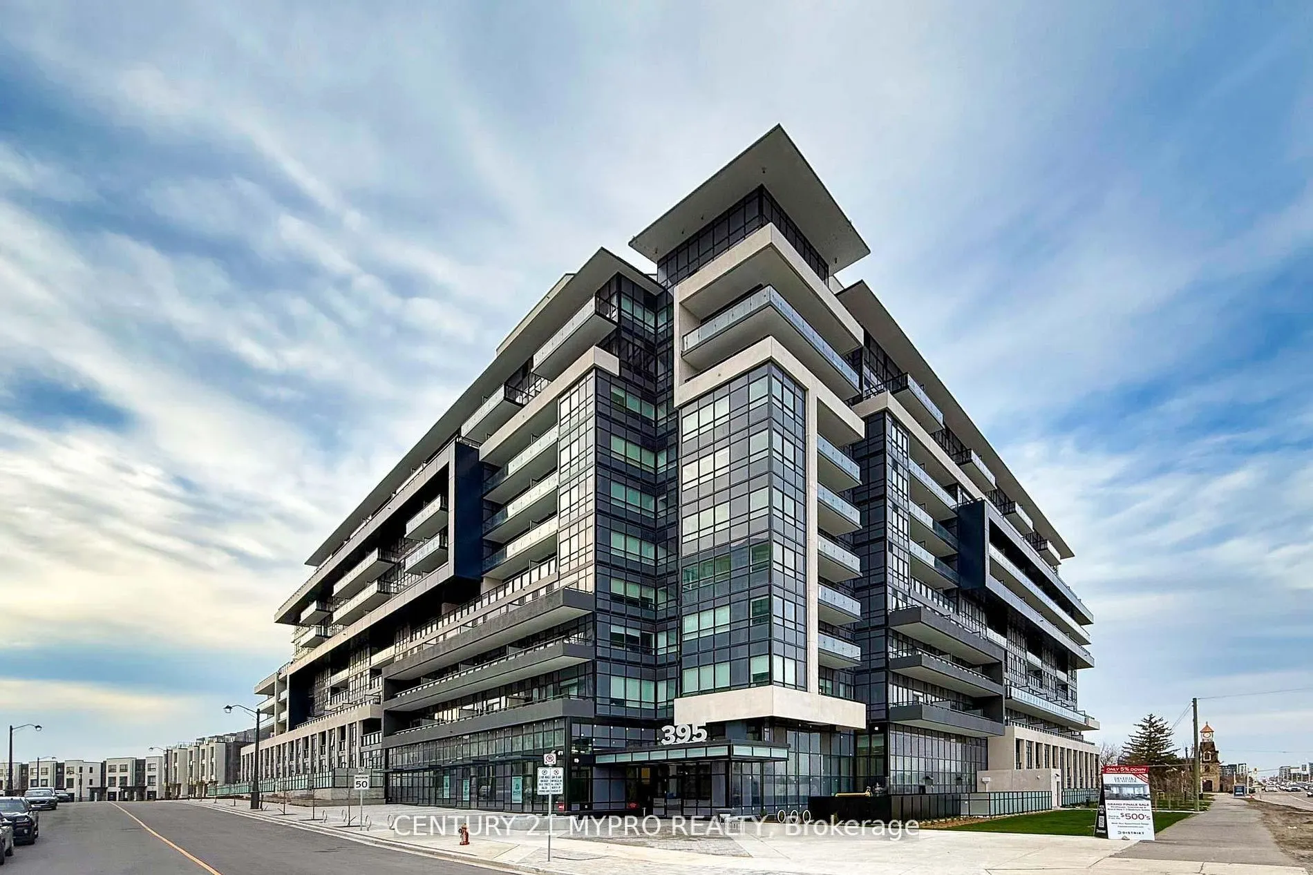 395 Dundas Street W #115