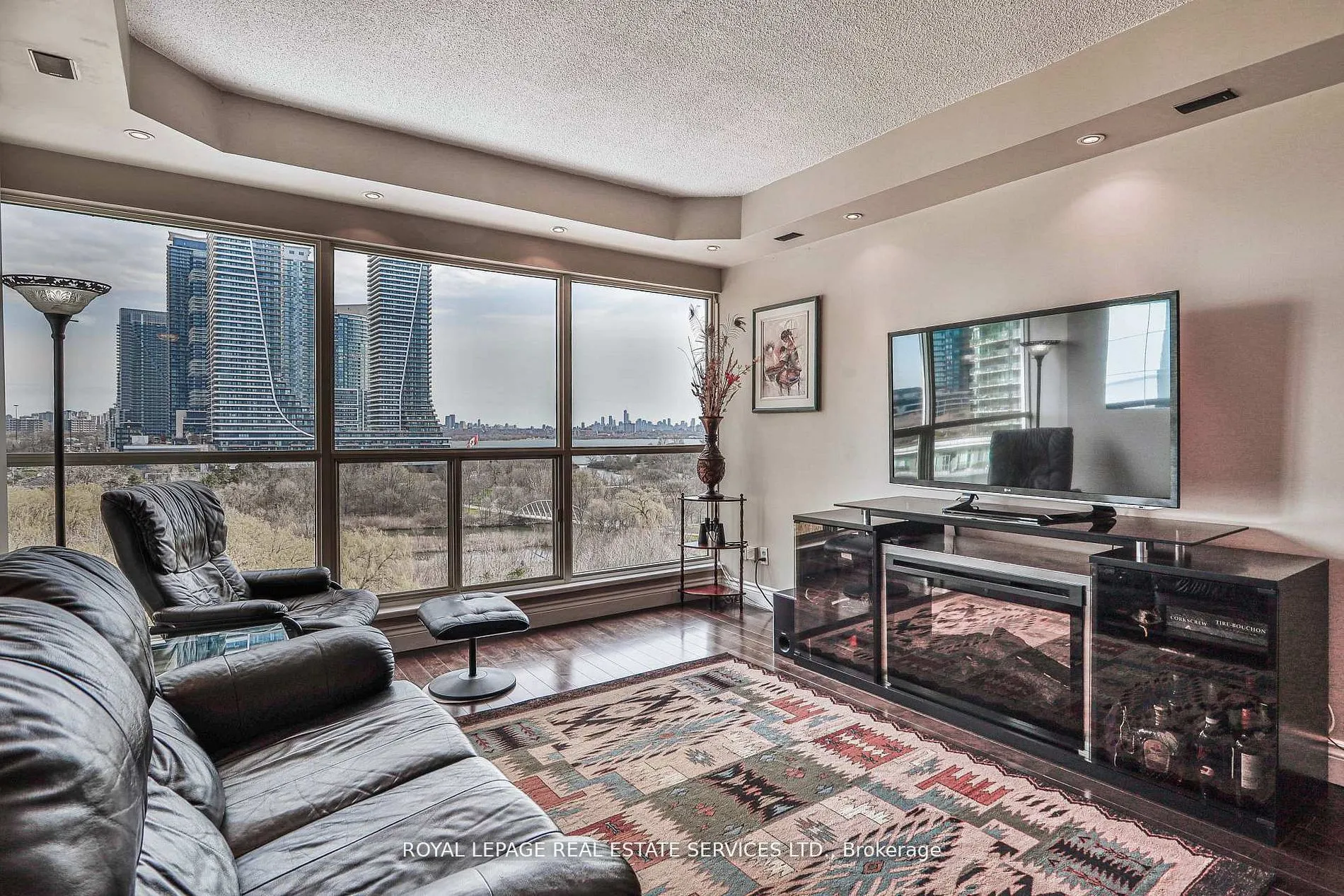 2261 Lake Shore Boulevard W #1010