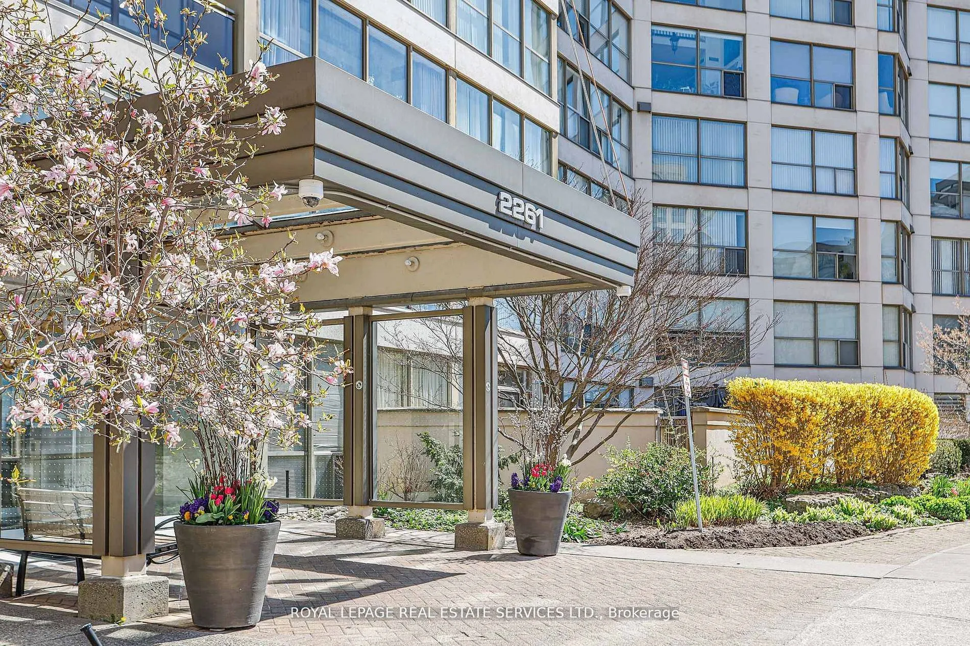 2261 Lake Shore Boulevard W #1010