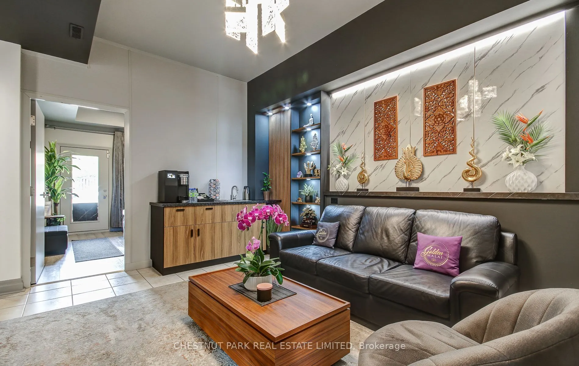 885 Lakeshore Road E #3