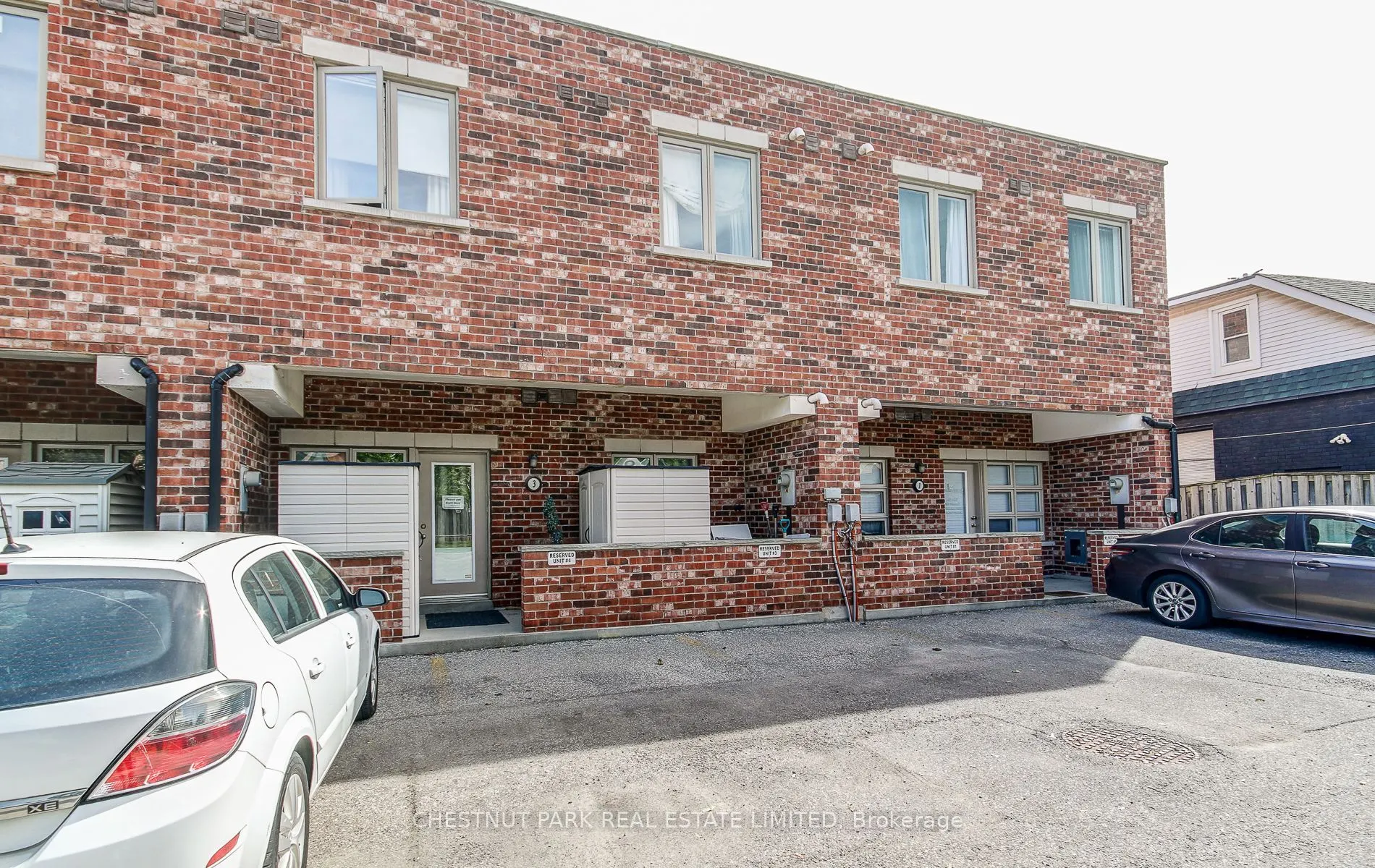 885 Lakeshore Road E #3