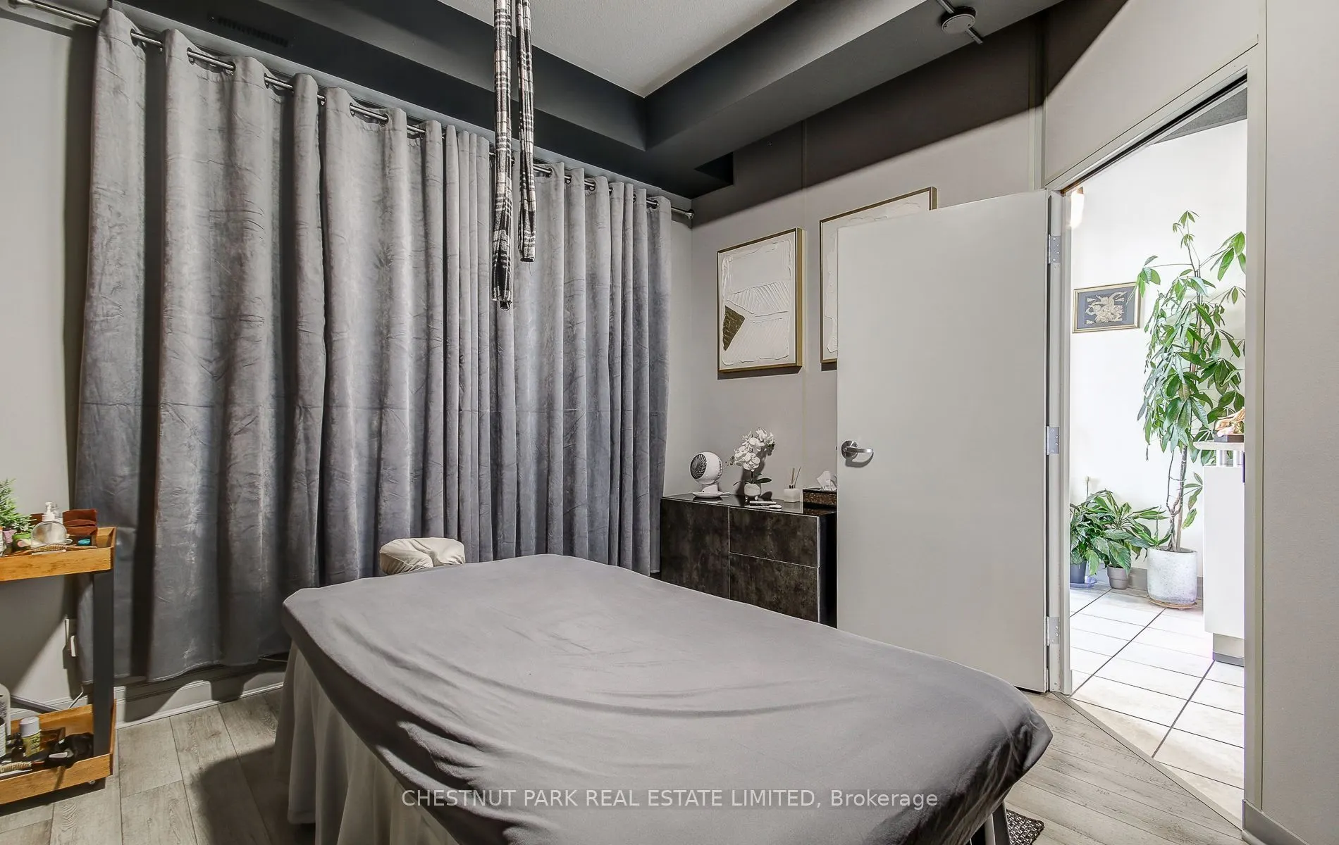 885 Lakeshore Road E #3