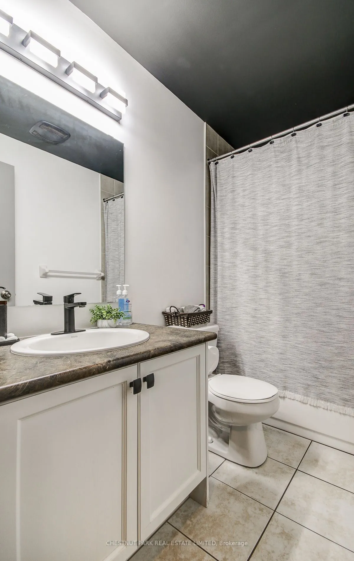 885 Lakeshore Road E #3