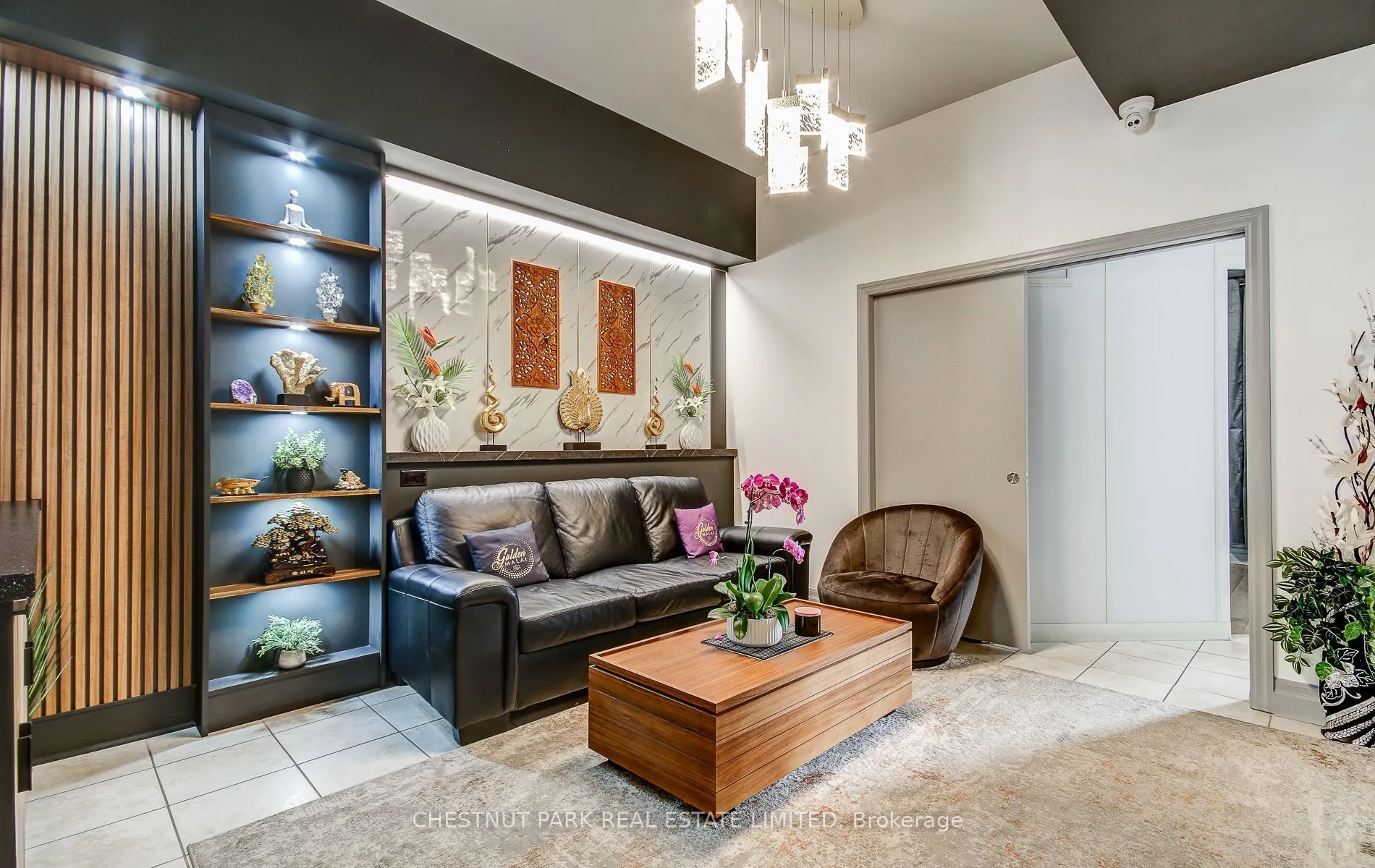 885 Lakeshore Road E #3