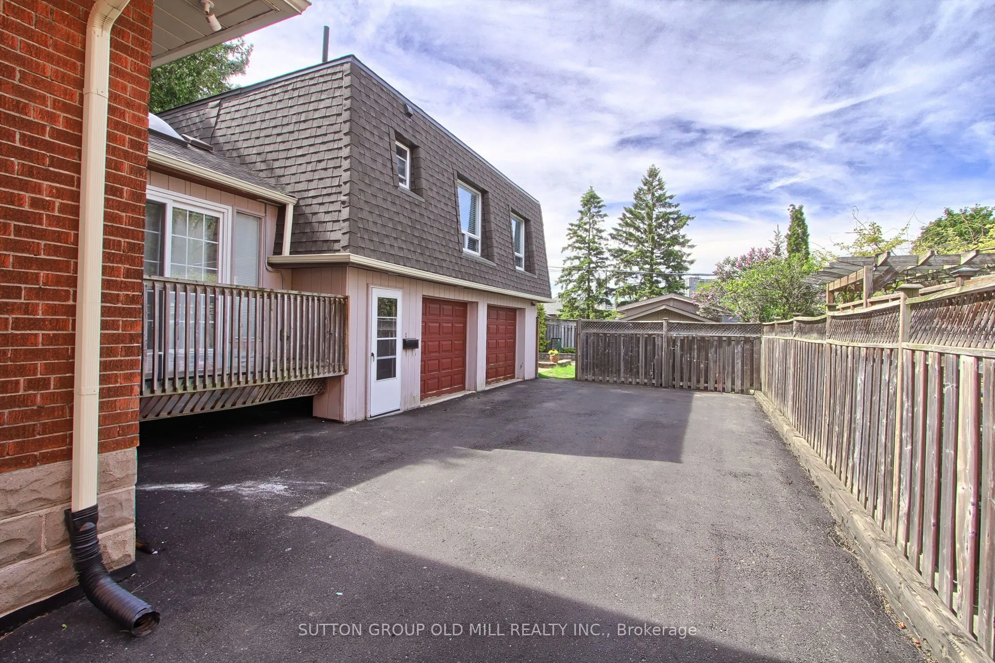8 Lockheed Boulevard