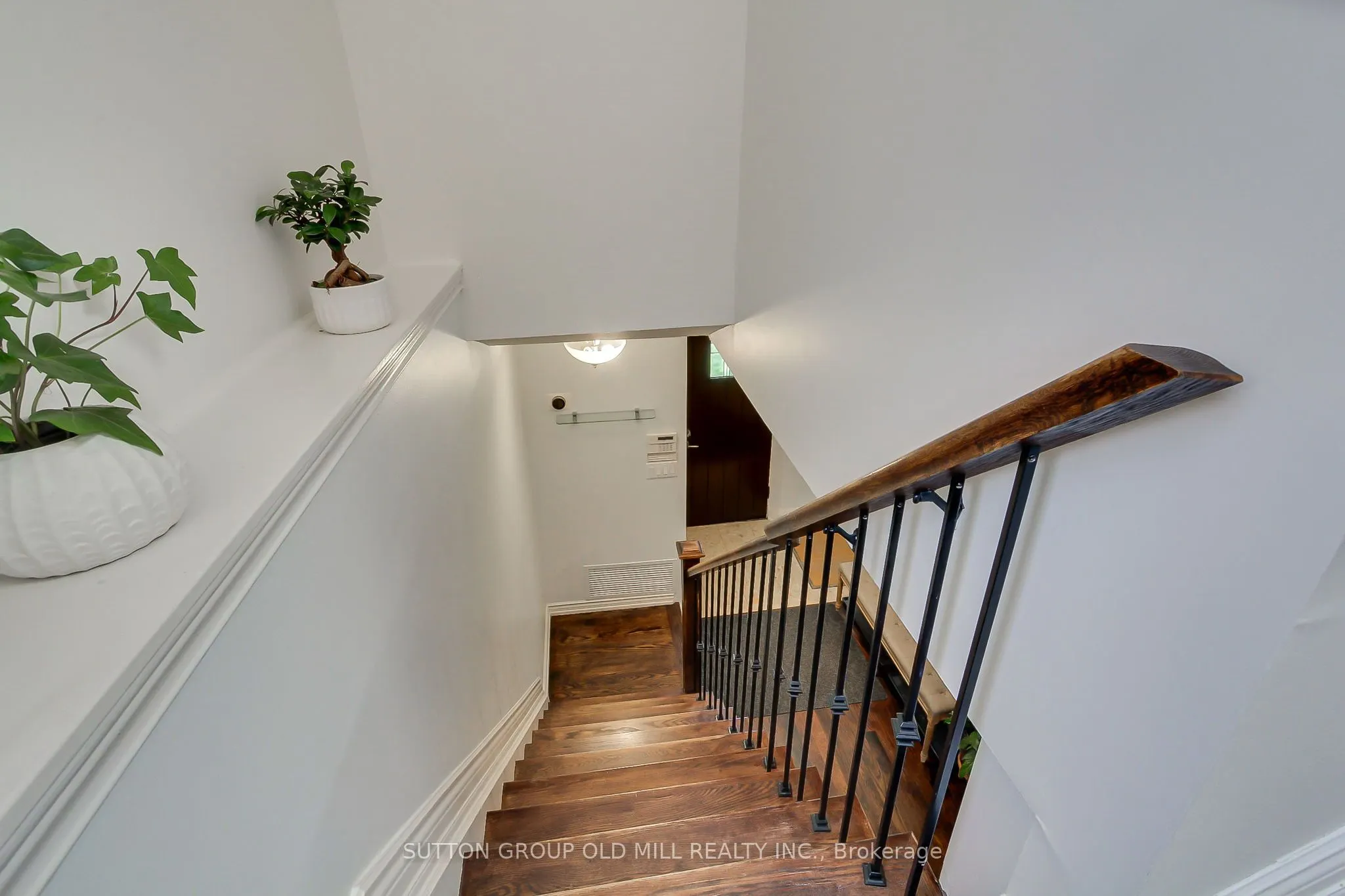 8 Lockheed Boulevard