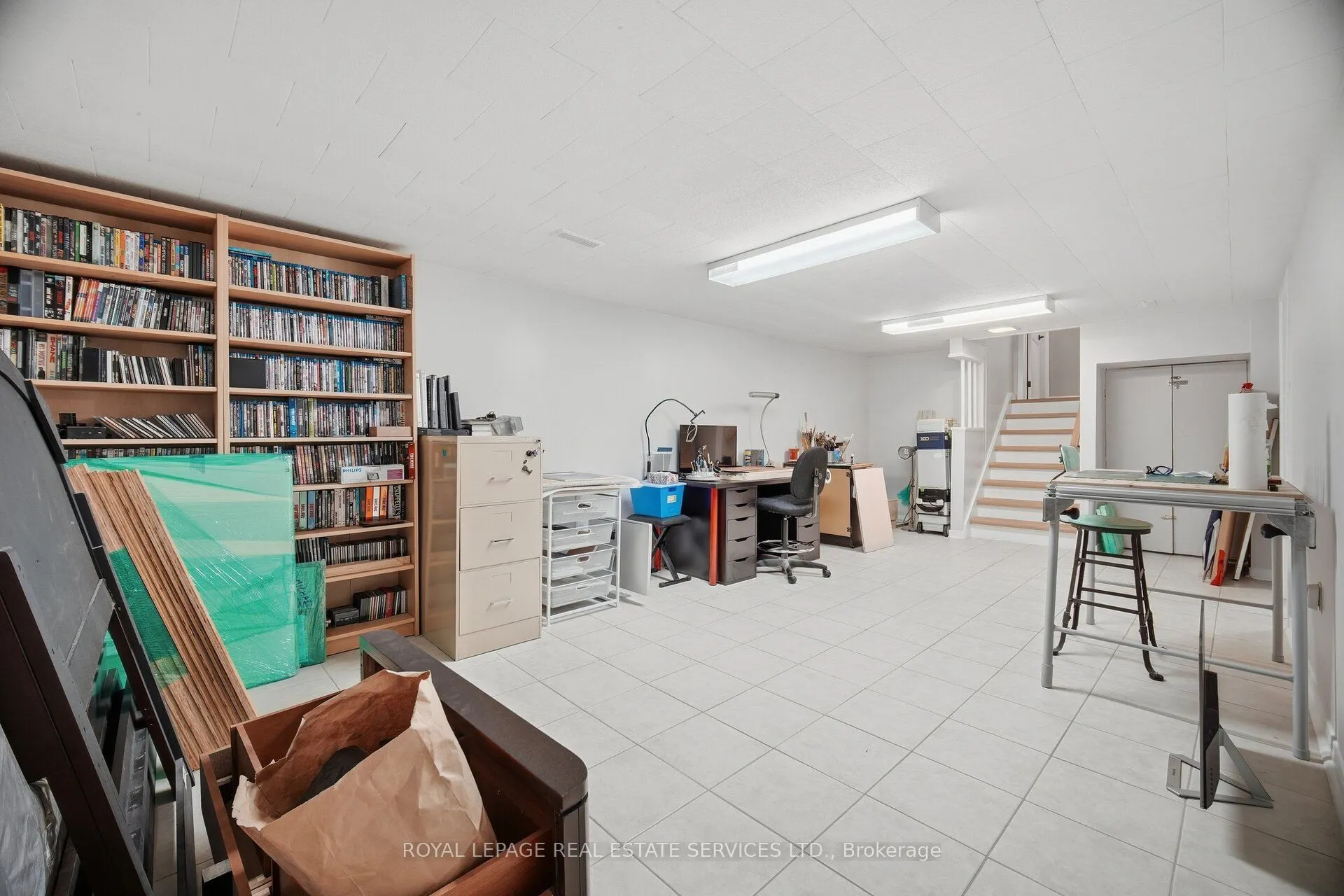 726 Netherton Crescent