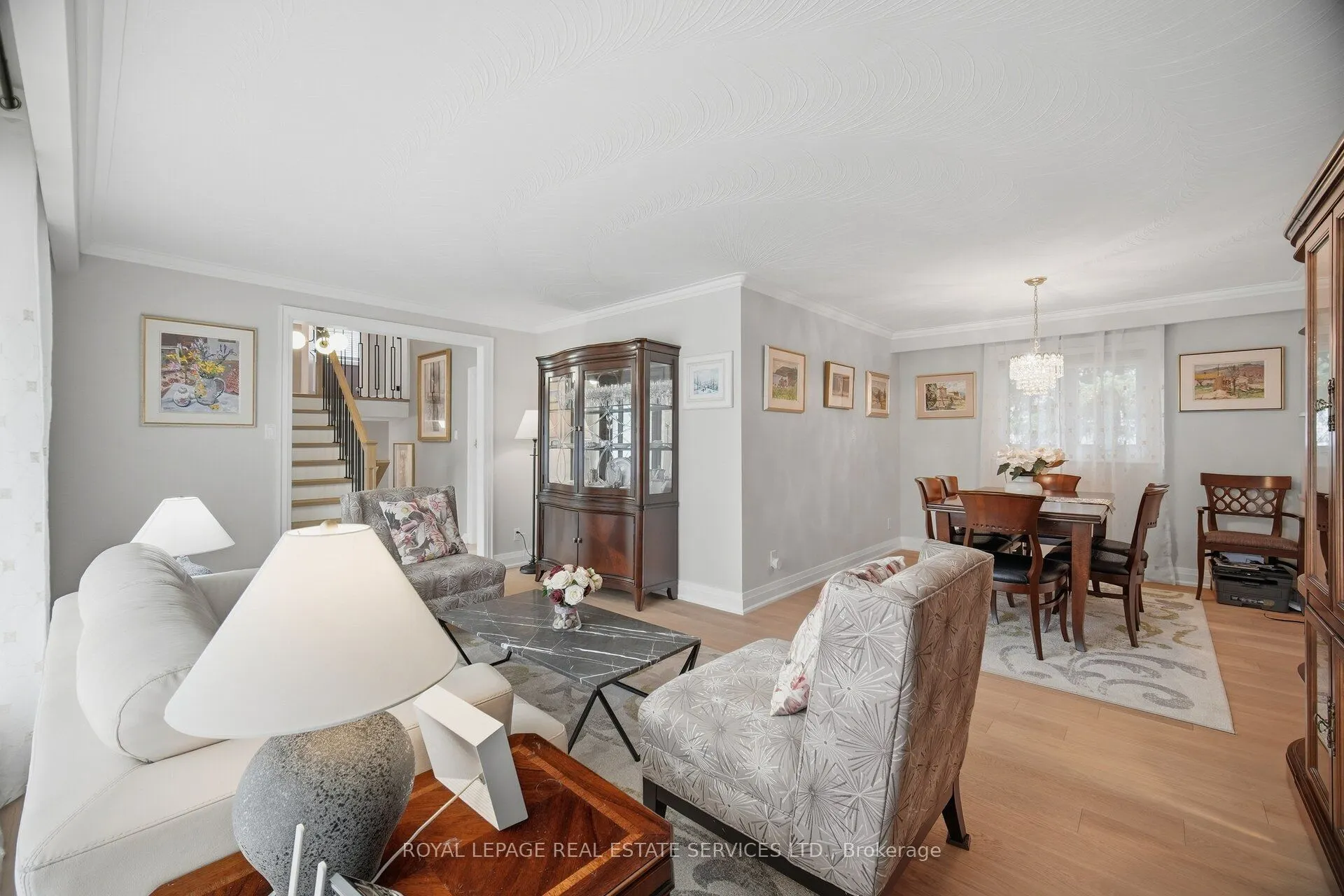 726 Netherton Crescent
