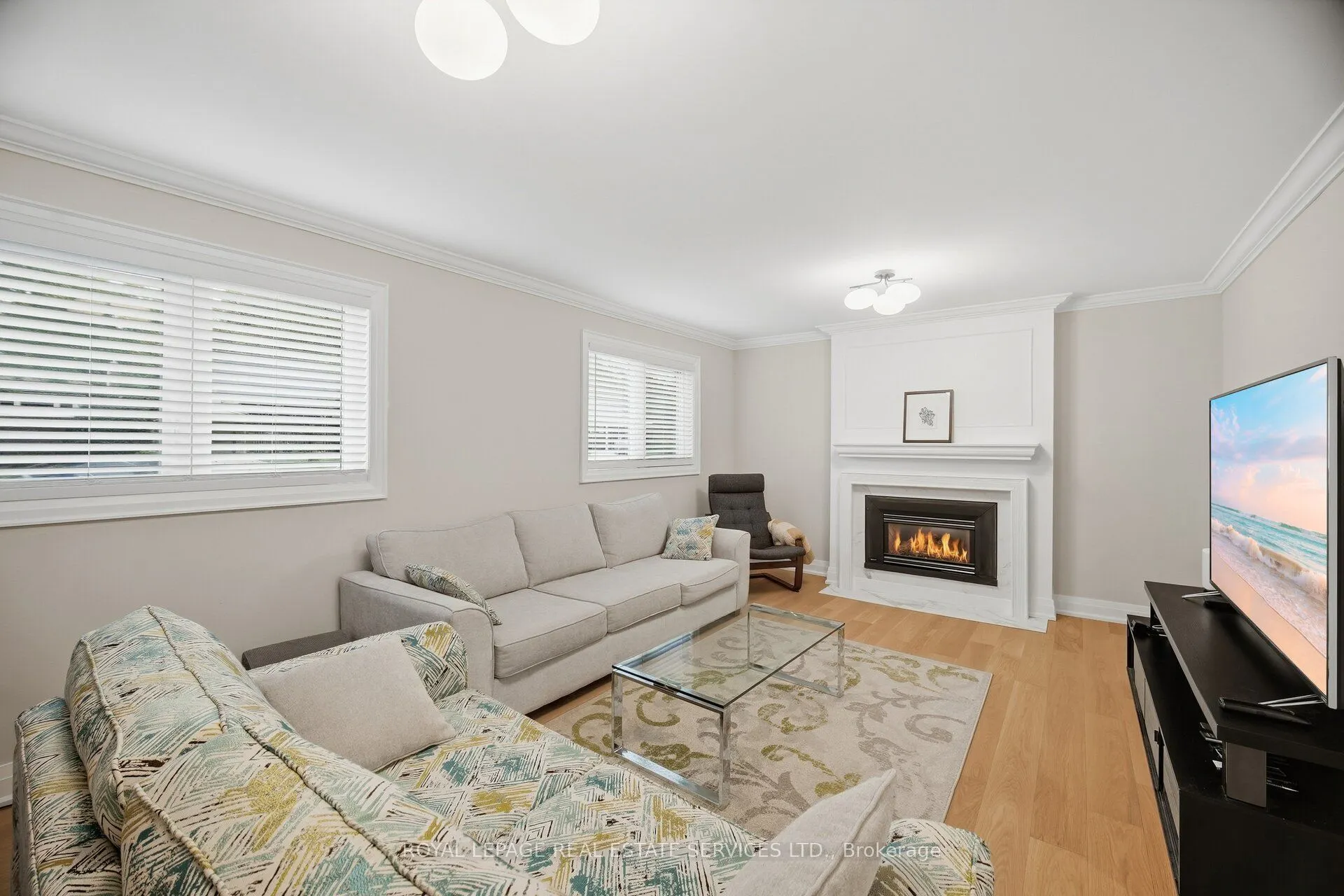 726 Netherton Crescent