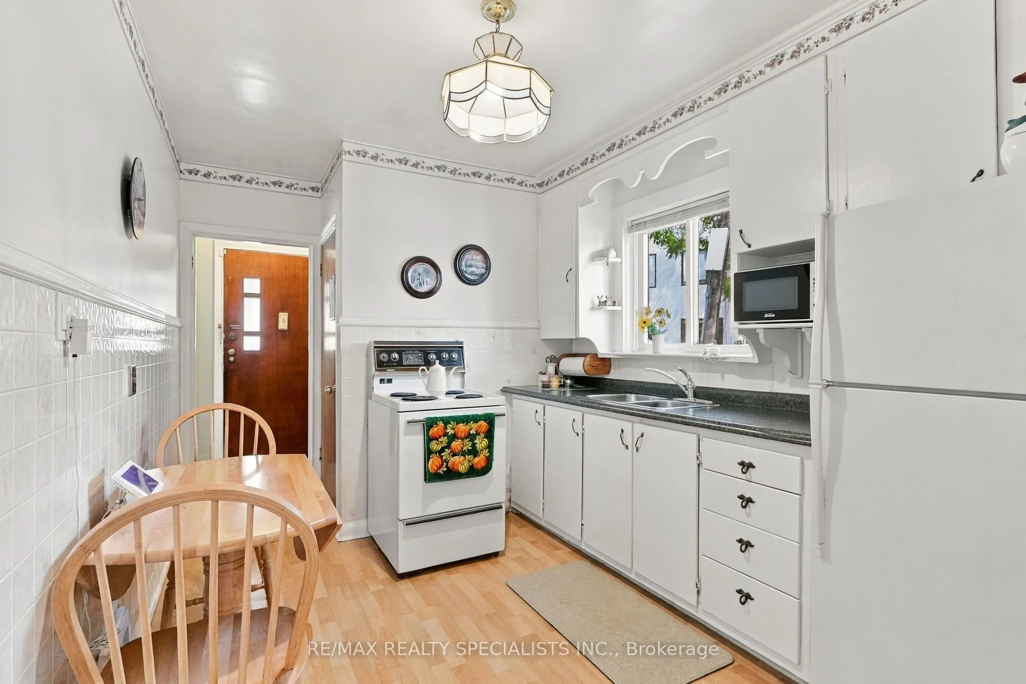 93 Cavell Avenue