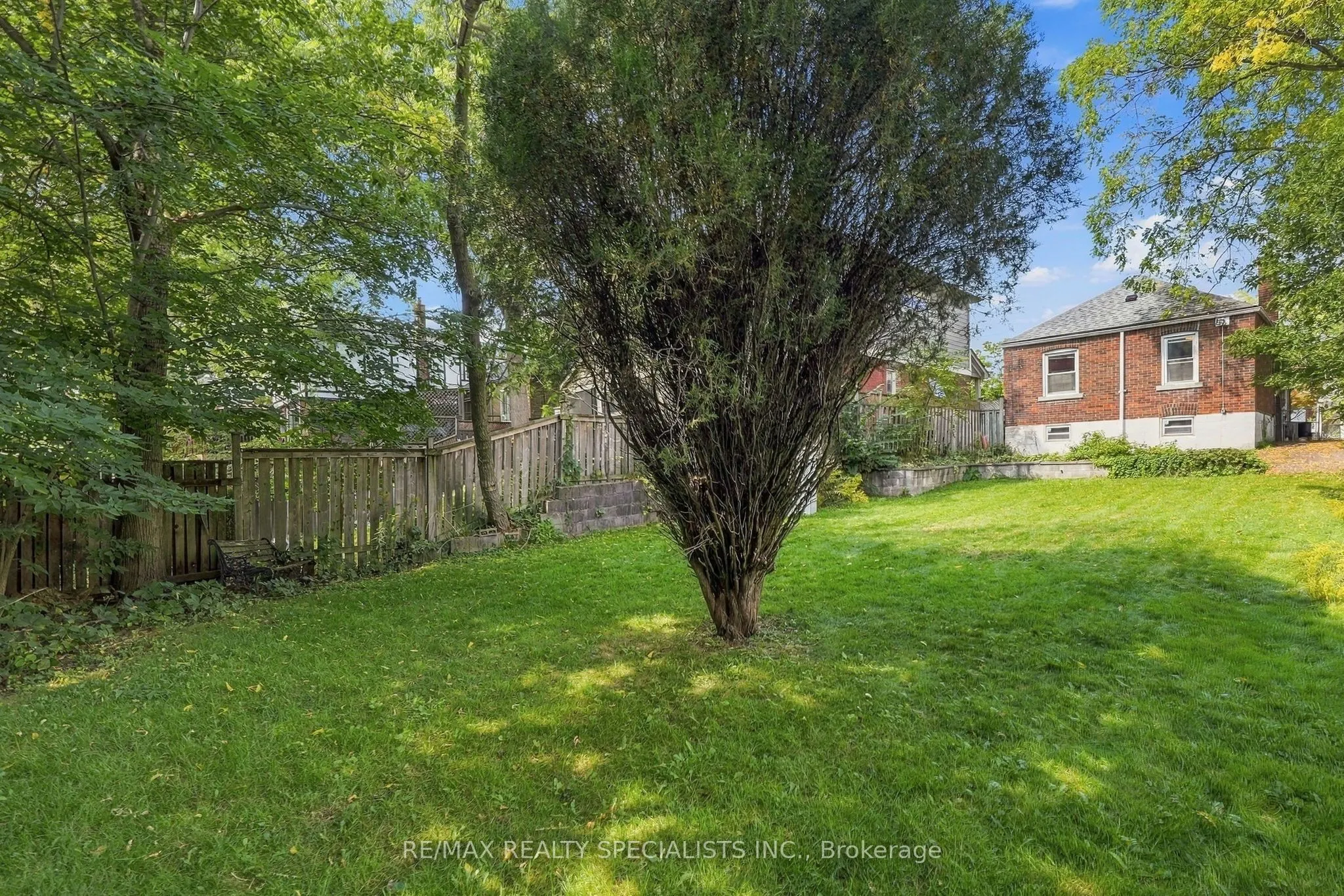 93 Cavell Avenue