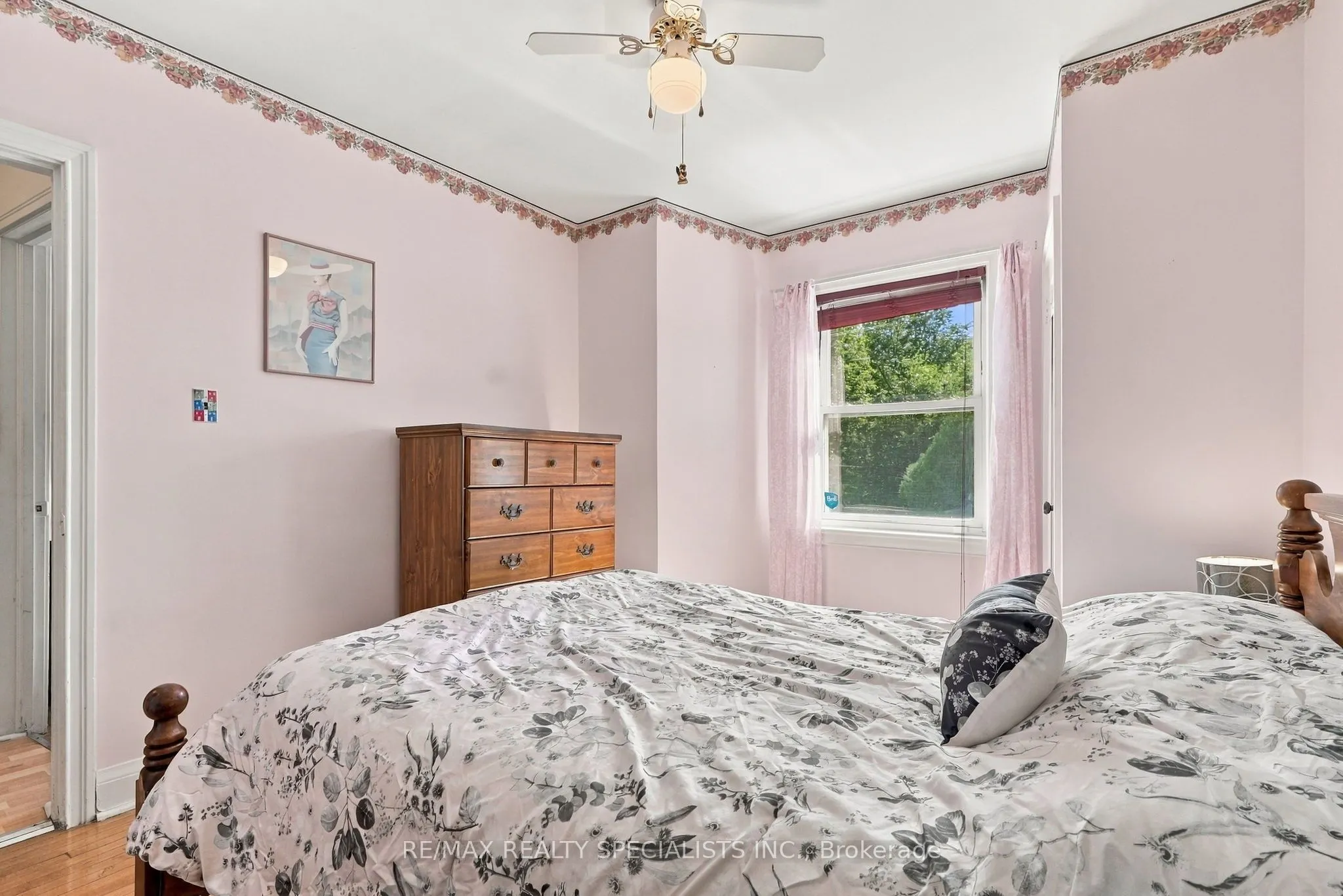 93 Cavell Avenue