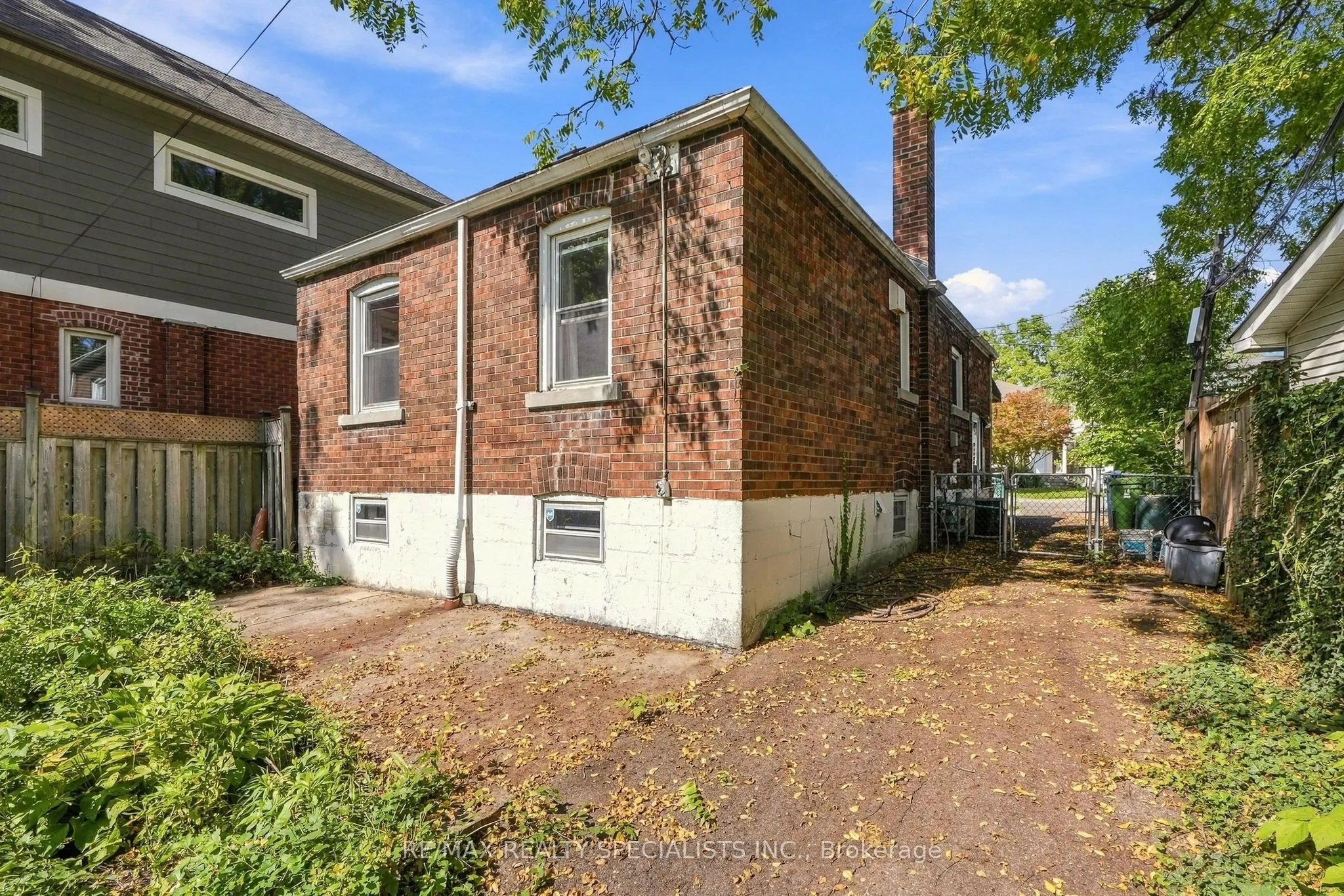 93 Cavell Avenue