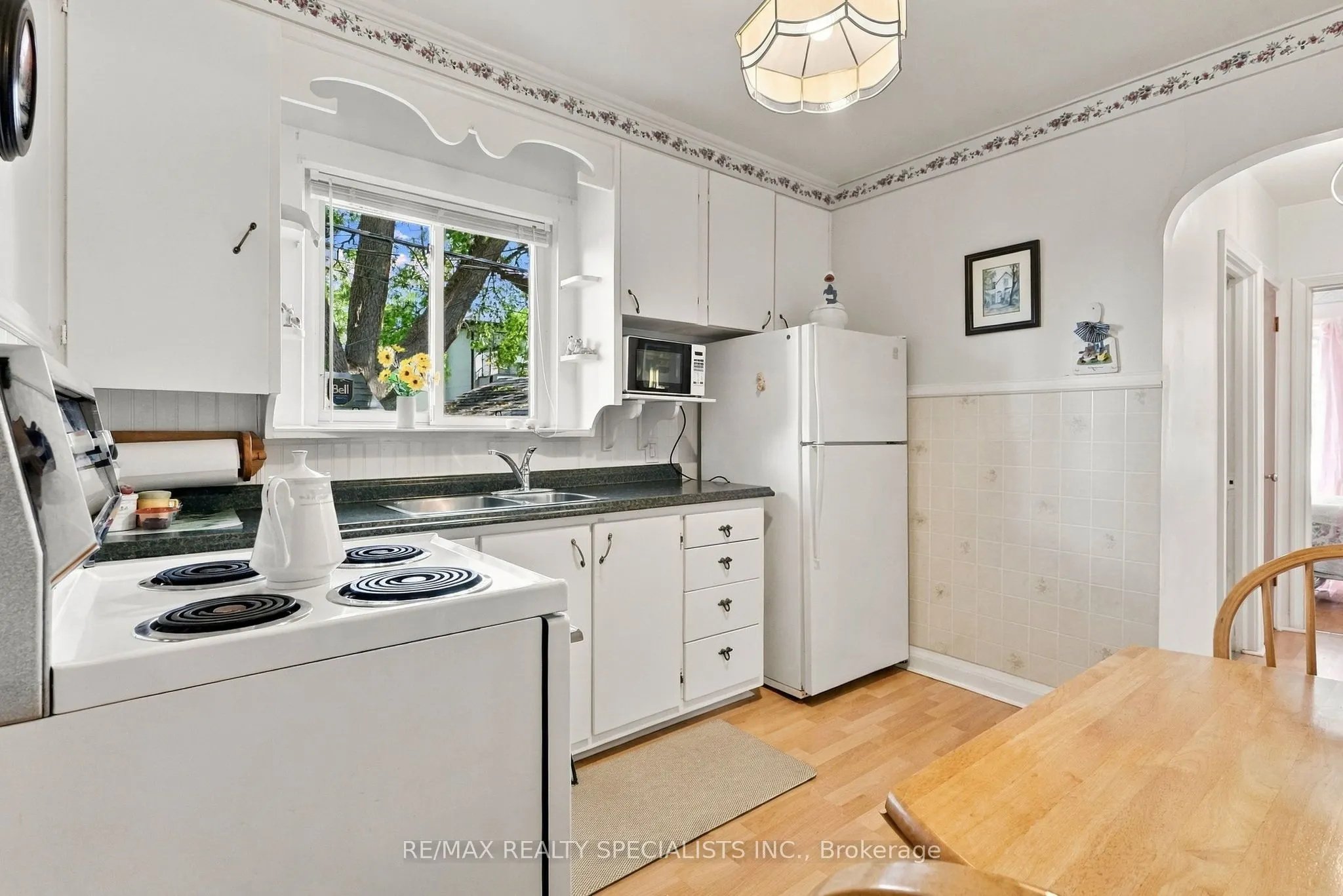 93 Cavell Avenue