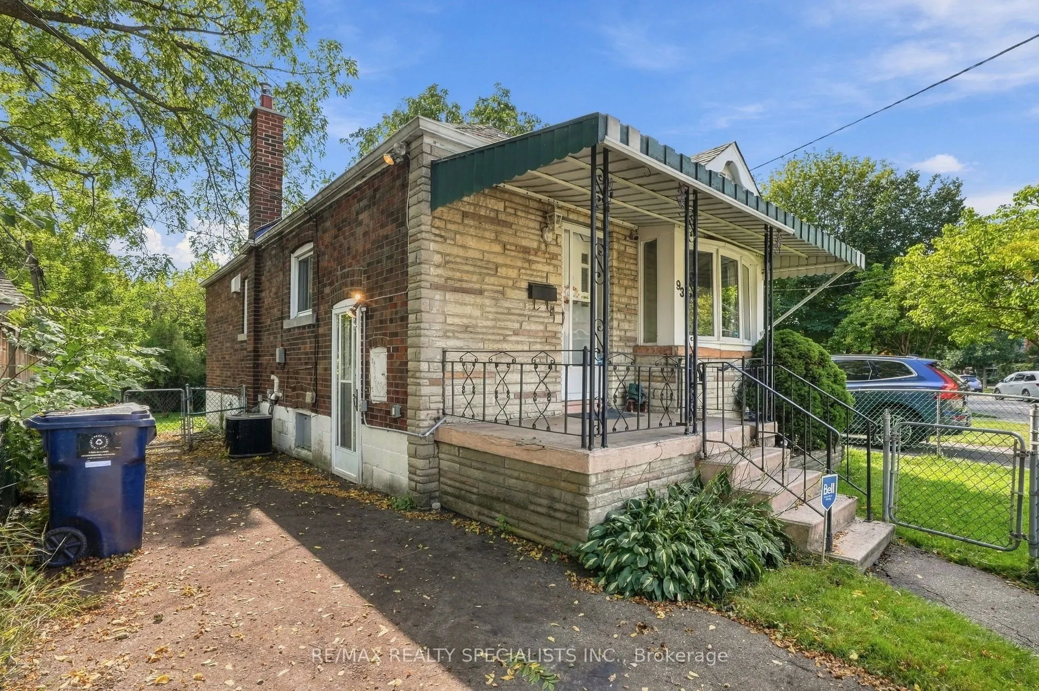 93 Cavell Avenue