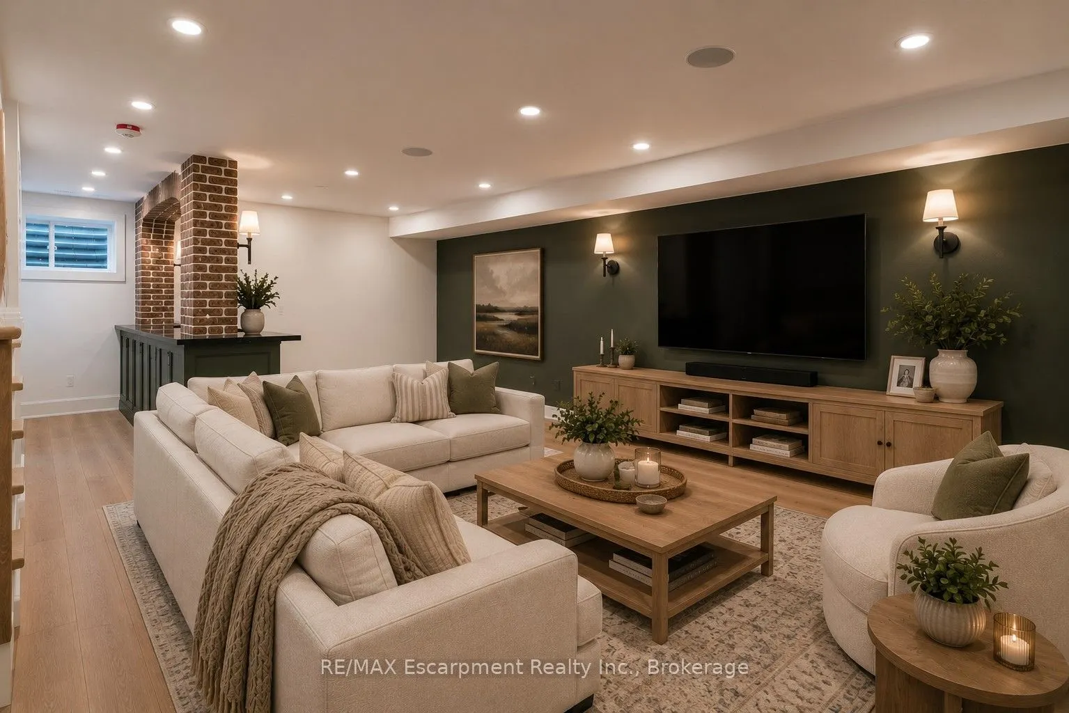 130 Edgecliffe Place