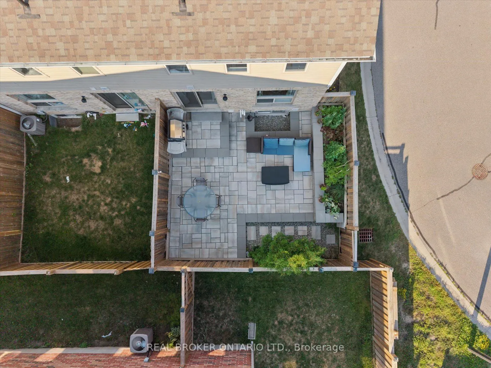 126 Parkinson Crescent