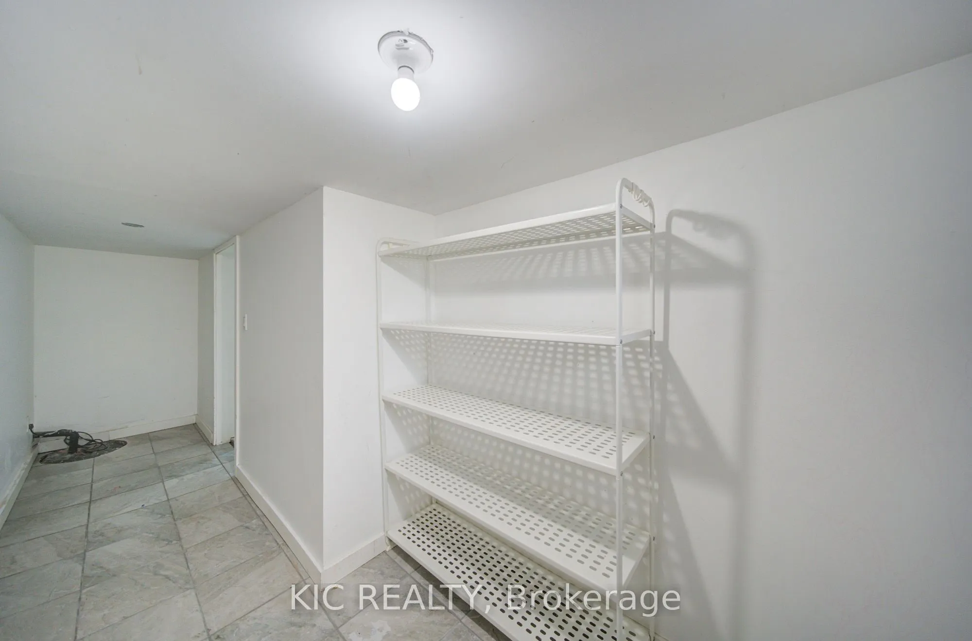35 Montcalm Avenue NW