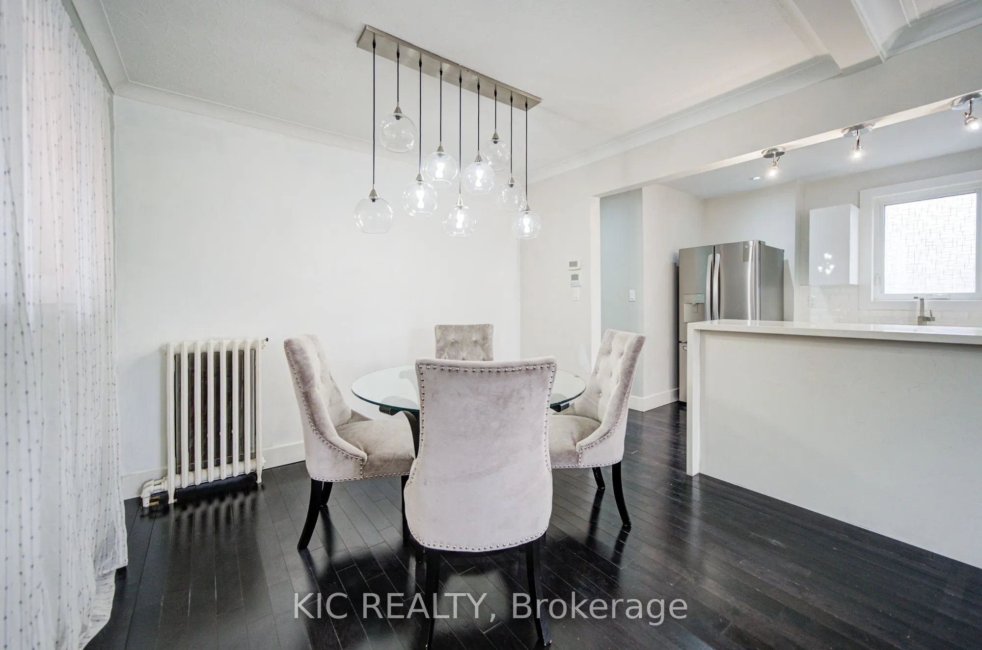 35 Montcalm Avenue NW
