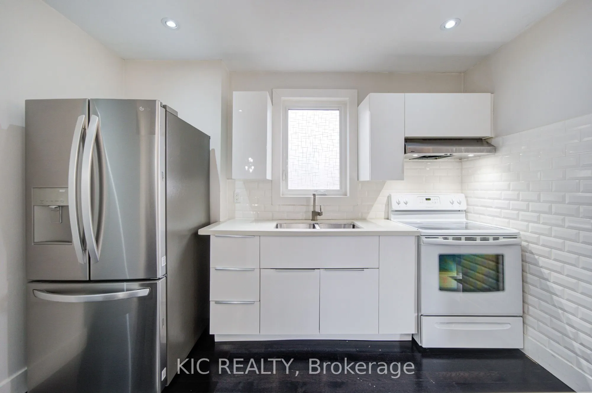 35 Montcalm Avenue NW
