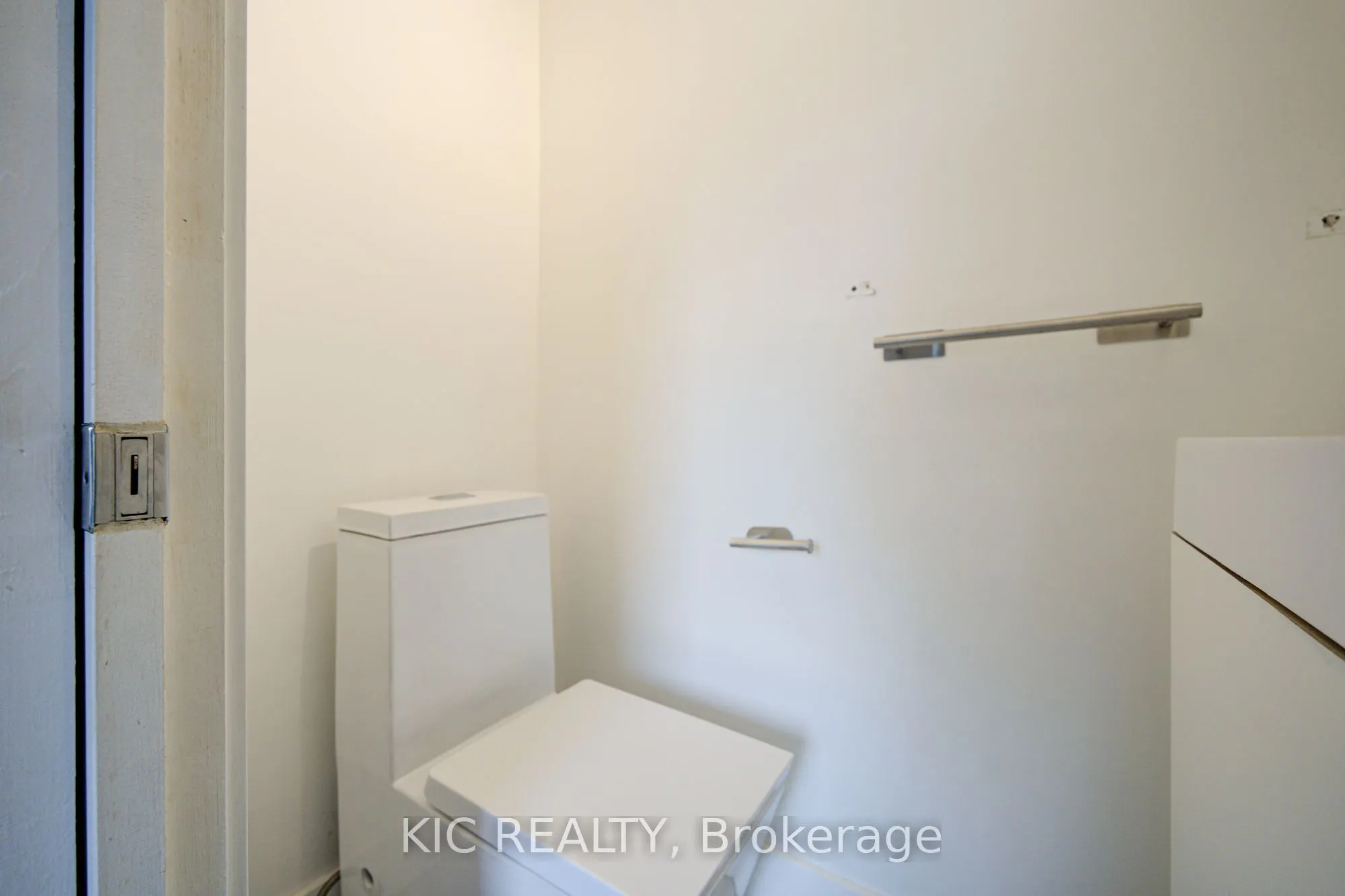 35 Montcalm Avenue NW
