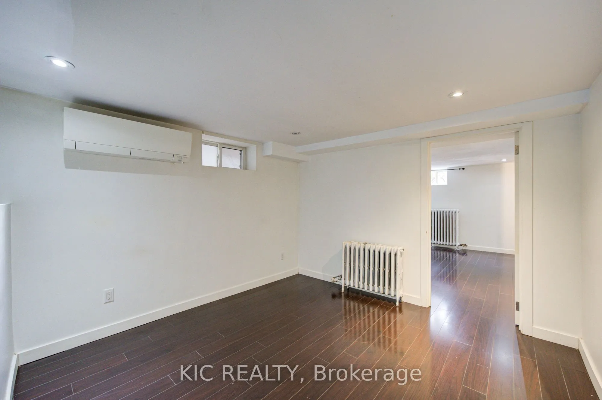 35 Montcalm Avenue NW