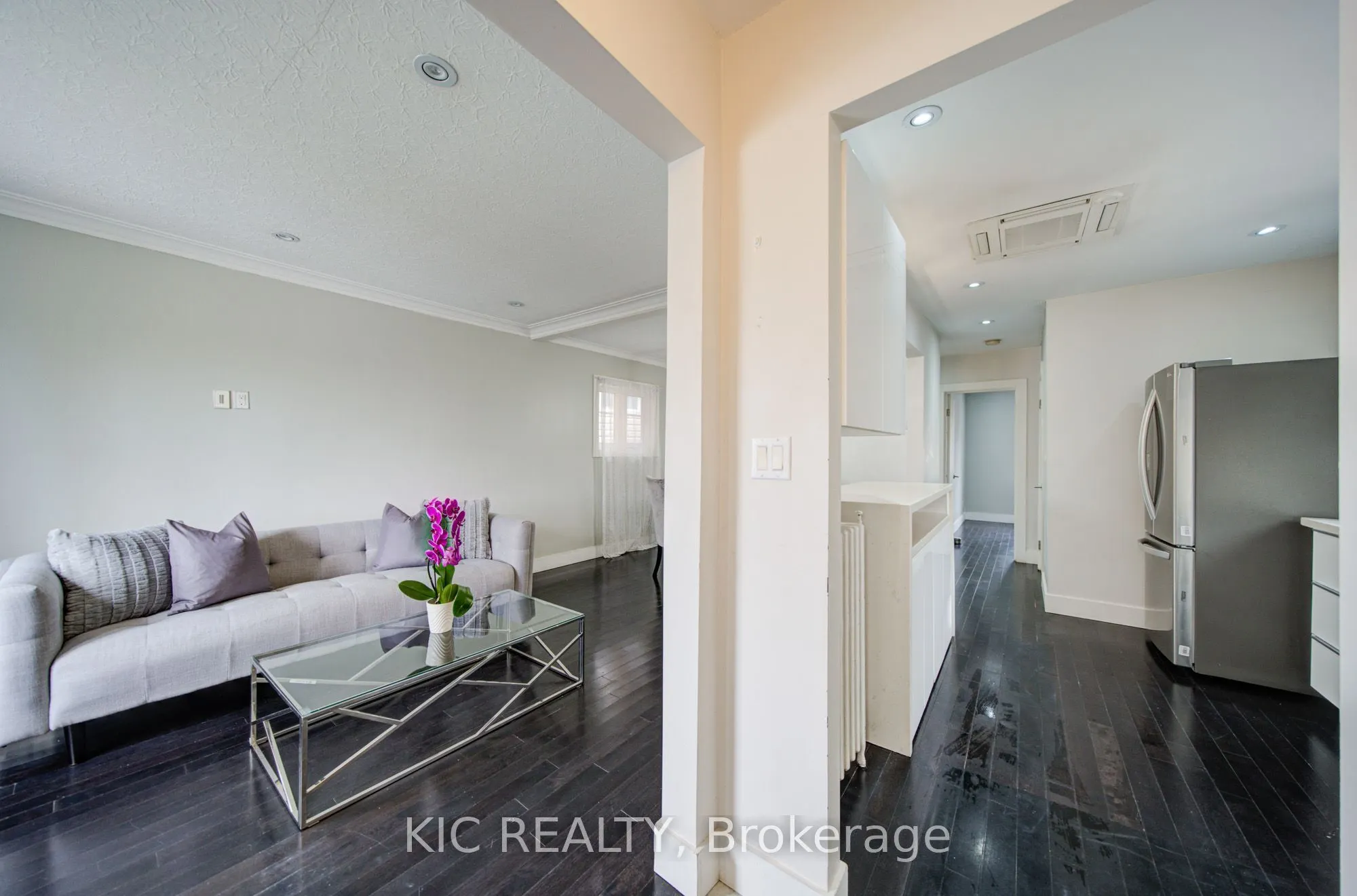 35 Montcalm Avenue NW