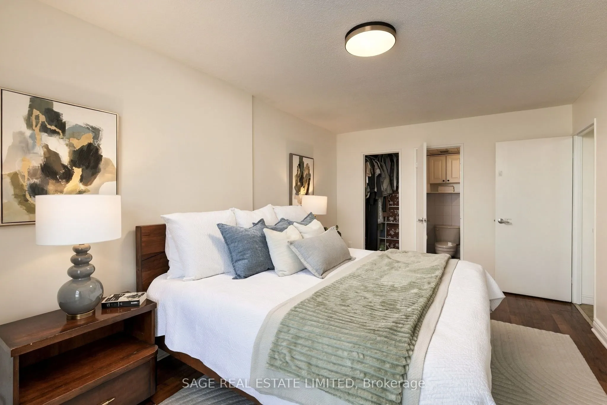 135 Marlee Avenue #1904